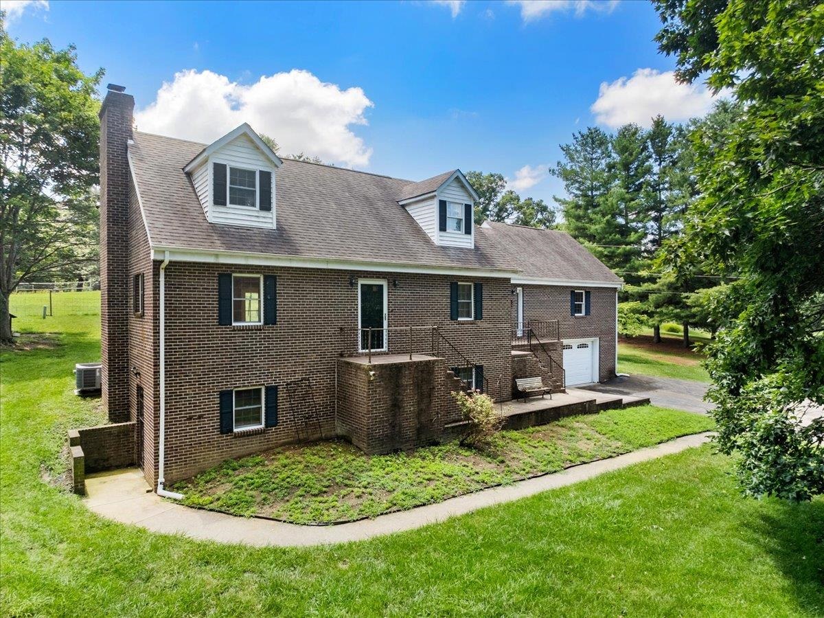 4307 Horseshoe Loop Dublin VA 24084