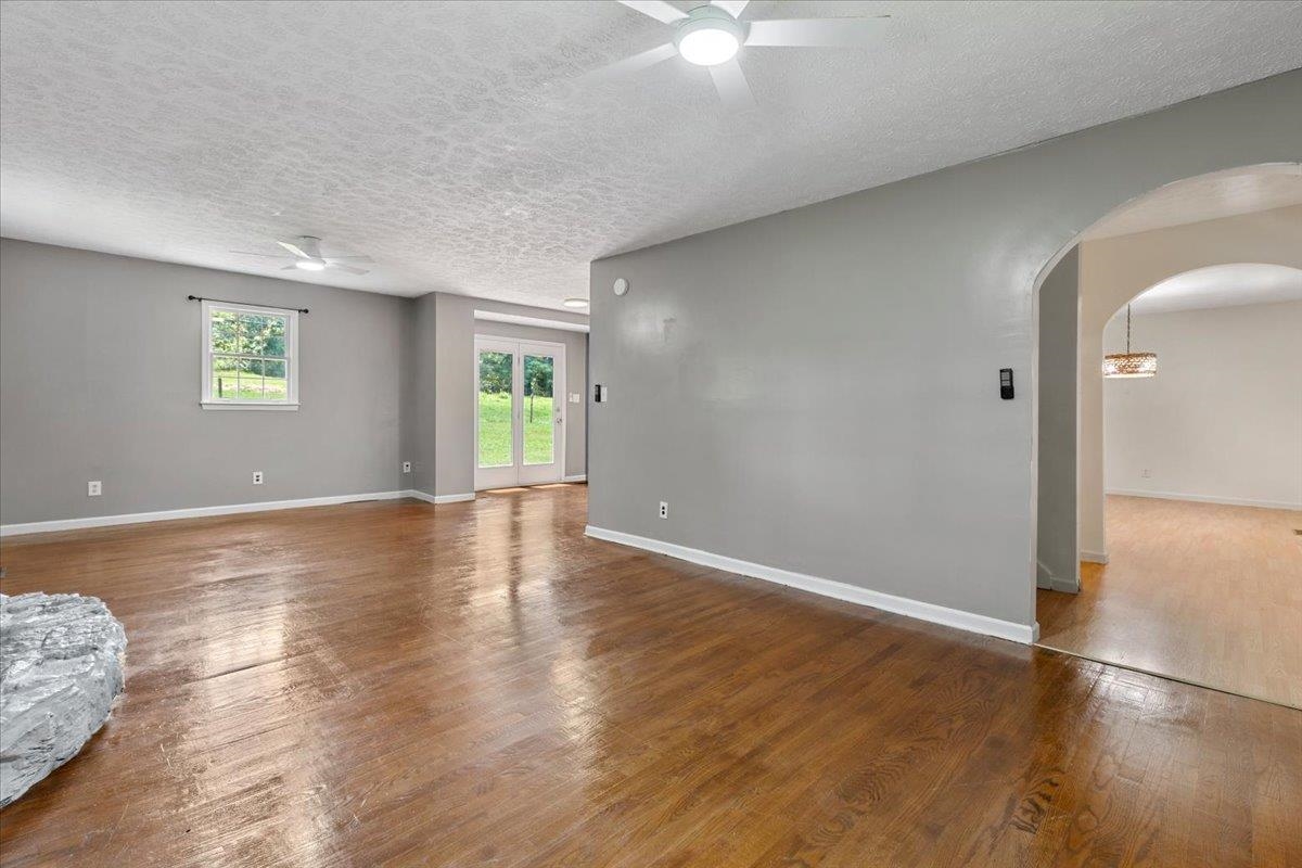 4307 Horseshoe Loop Dublin VA 24084