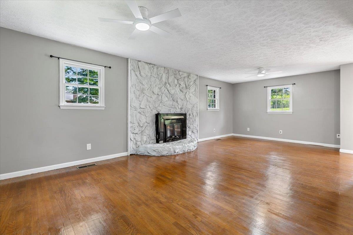 4307 Horseshoe Loop Dublin VA 24084