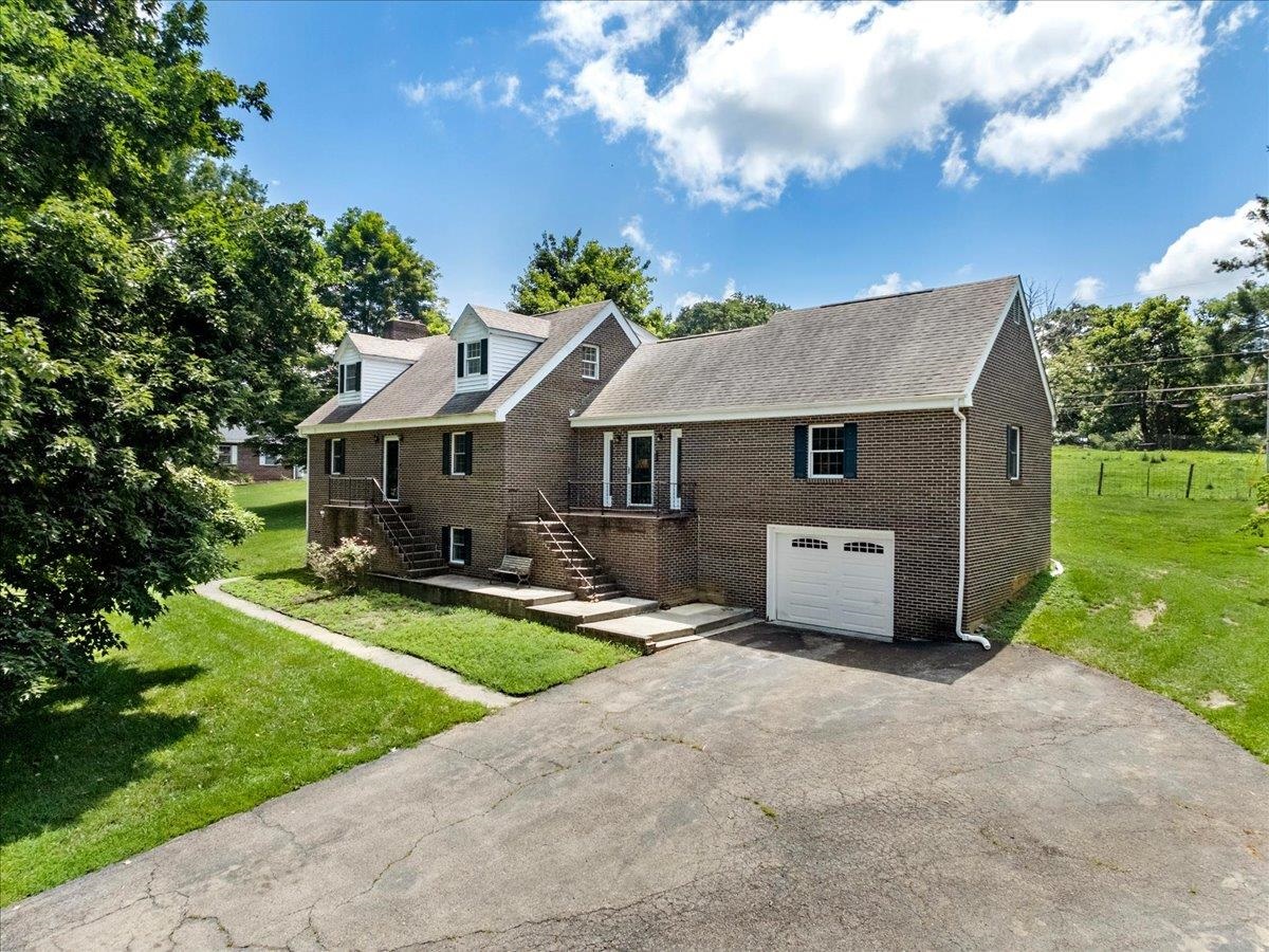 4307 Horseshoe Loop Dublin VA 24084