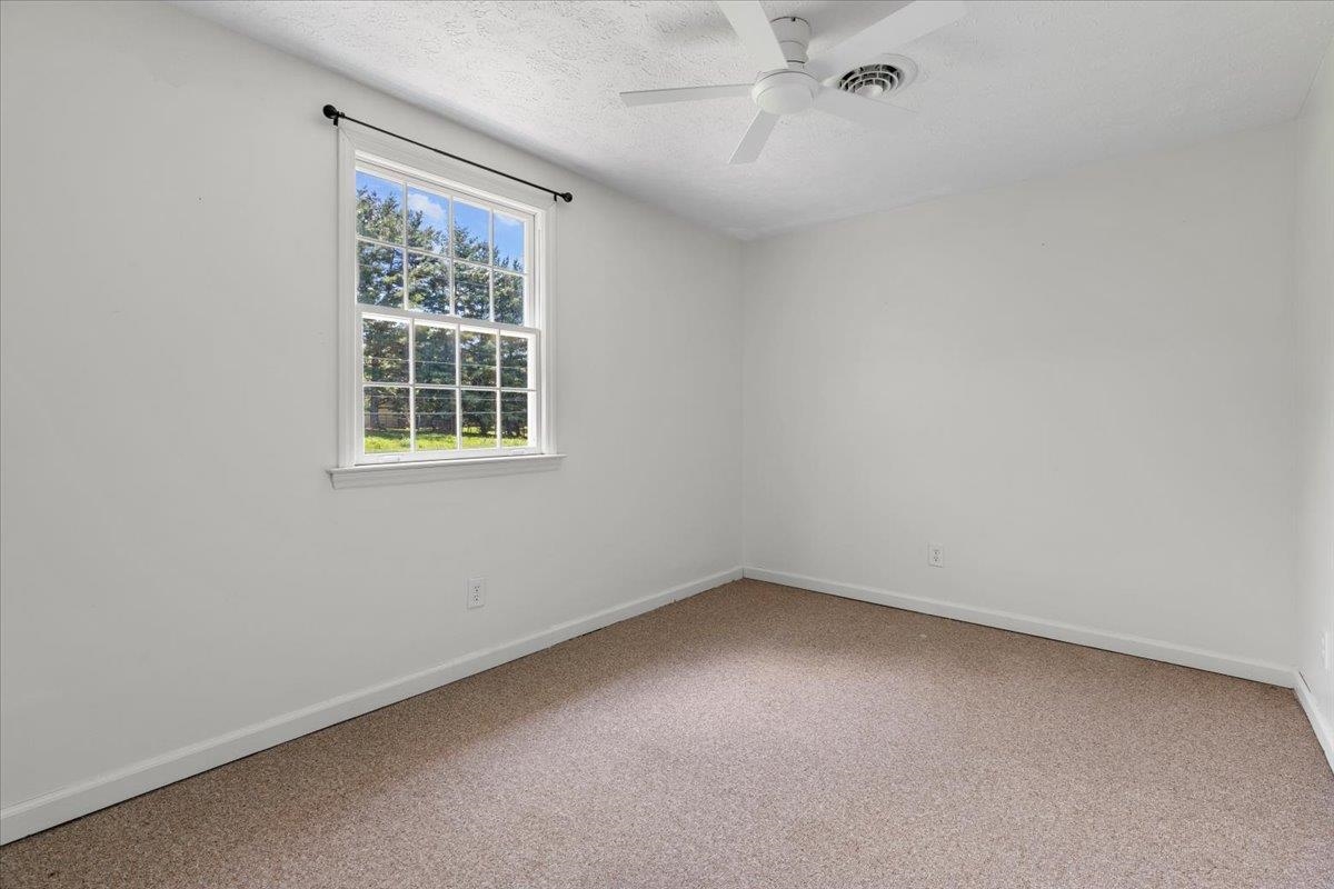4307 Horseshoe Loop Dublin VA 24084