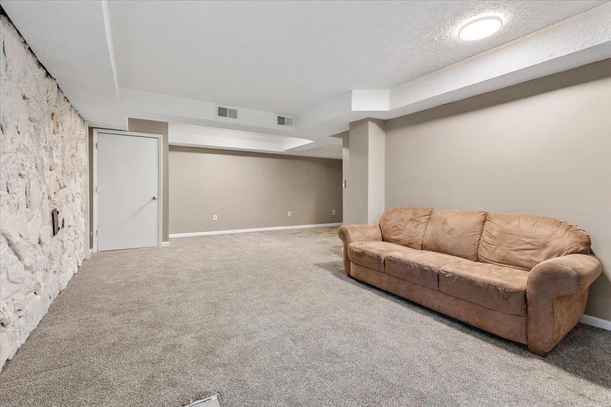4307 Horseshoe Loop Dublin VA 24084