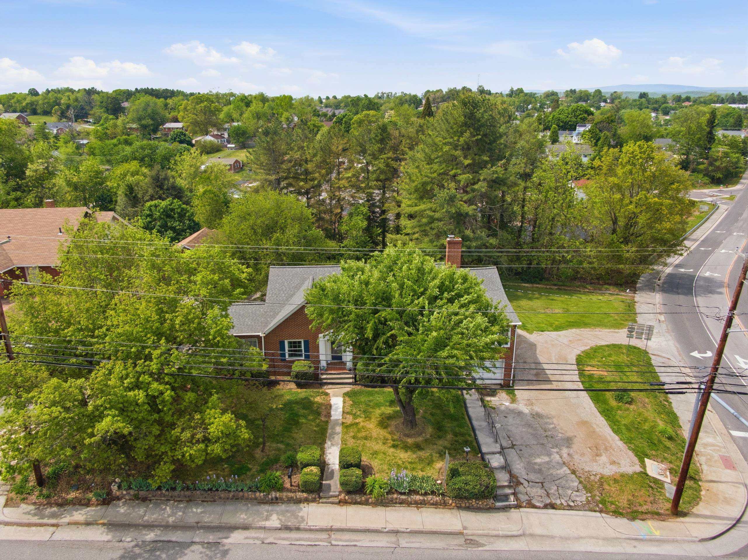 705 W Main Street Christiansburg VA 24073