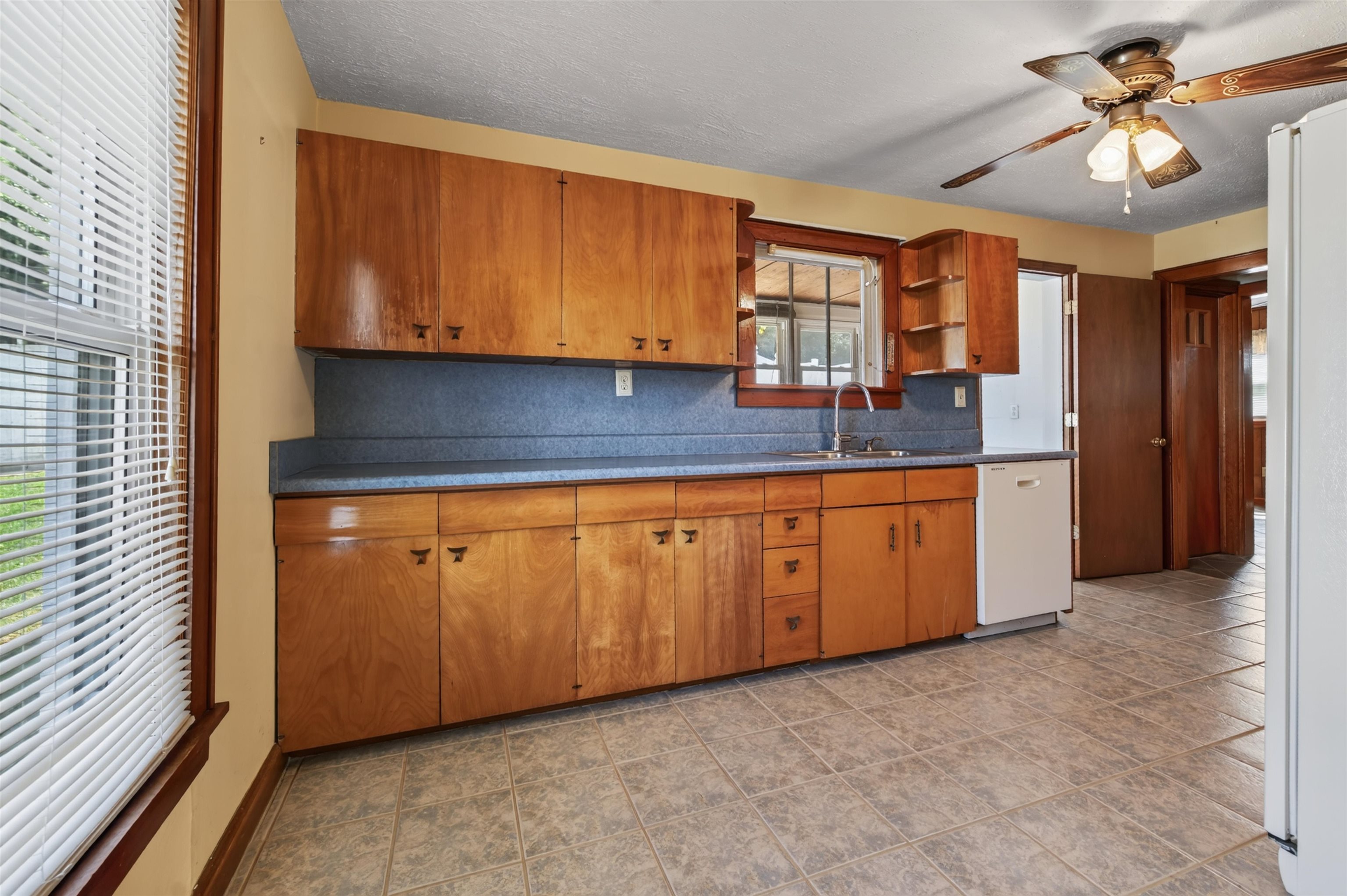 4218 Holbert Avenue Draper VA 24324