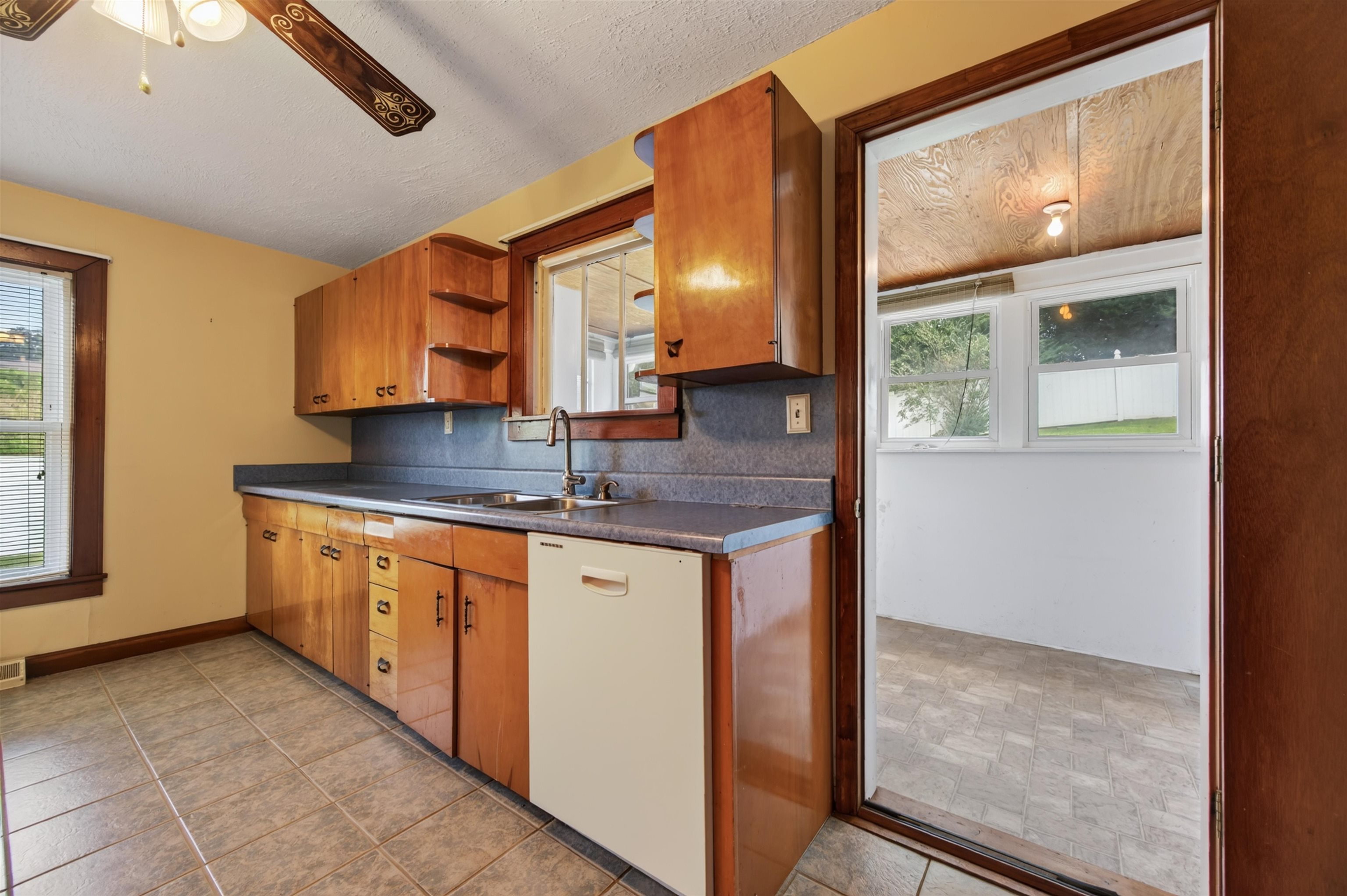 4218 Holbert Avenue Draper VA 24324