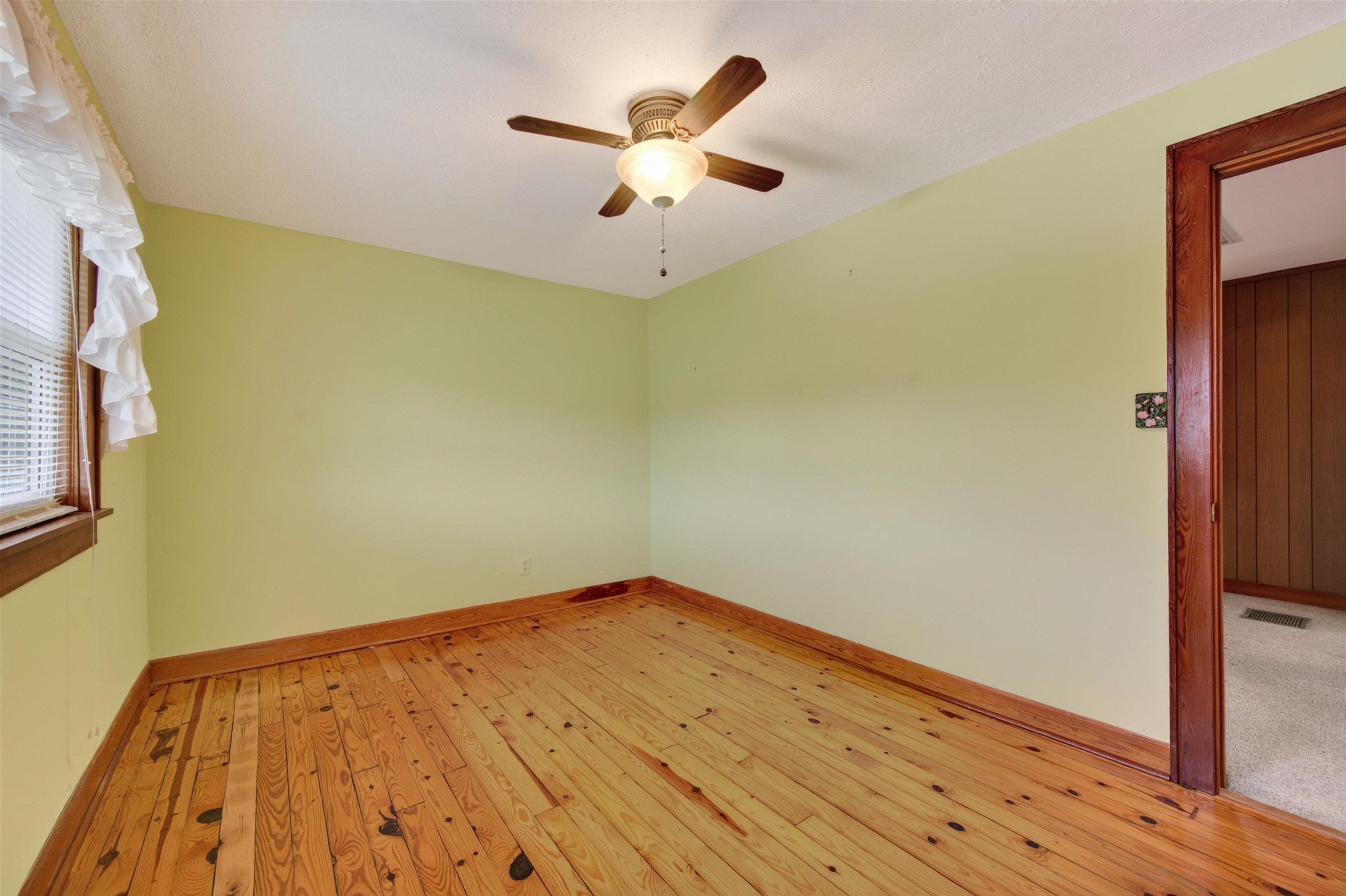 4218 Holbert Avenue Draper VA 24324