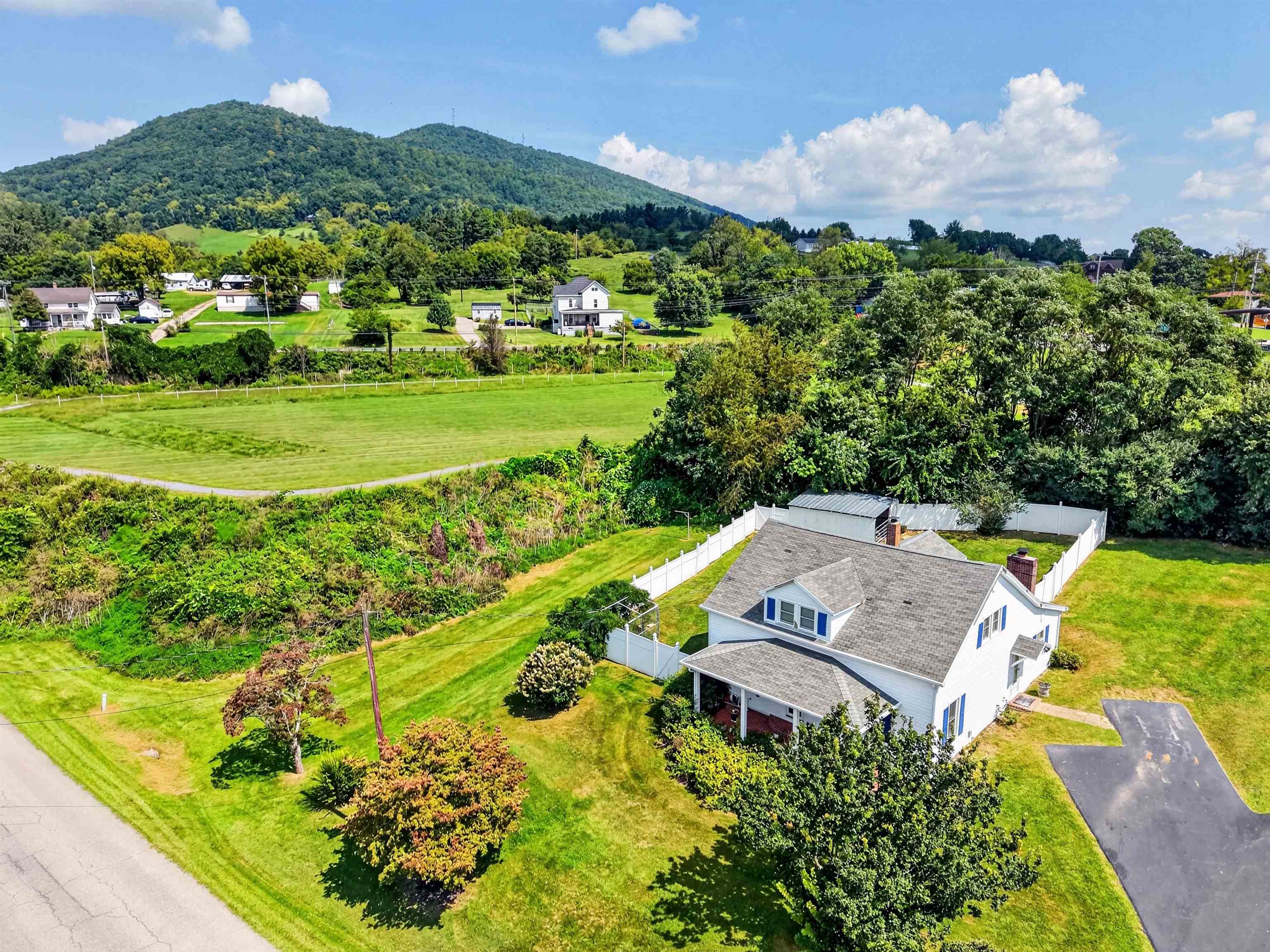 4218 Holbert Avenue Draper VA 24324