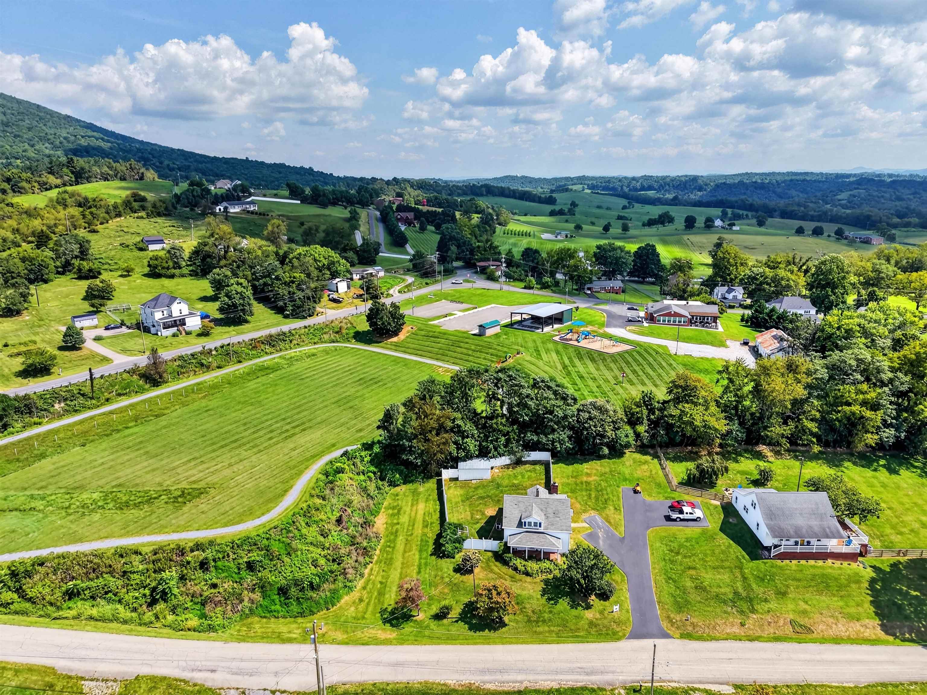 4218 Holbert Avenue Draper VA 24324