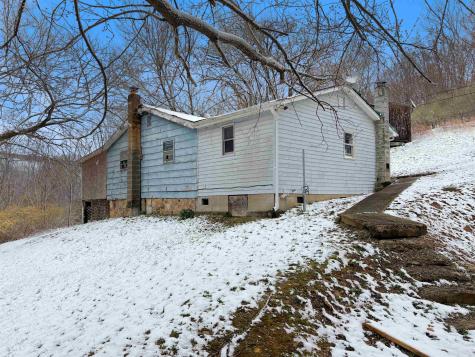263 Hopkins Road Pearisburg VA 24134