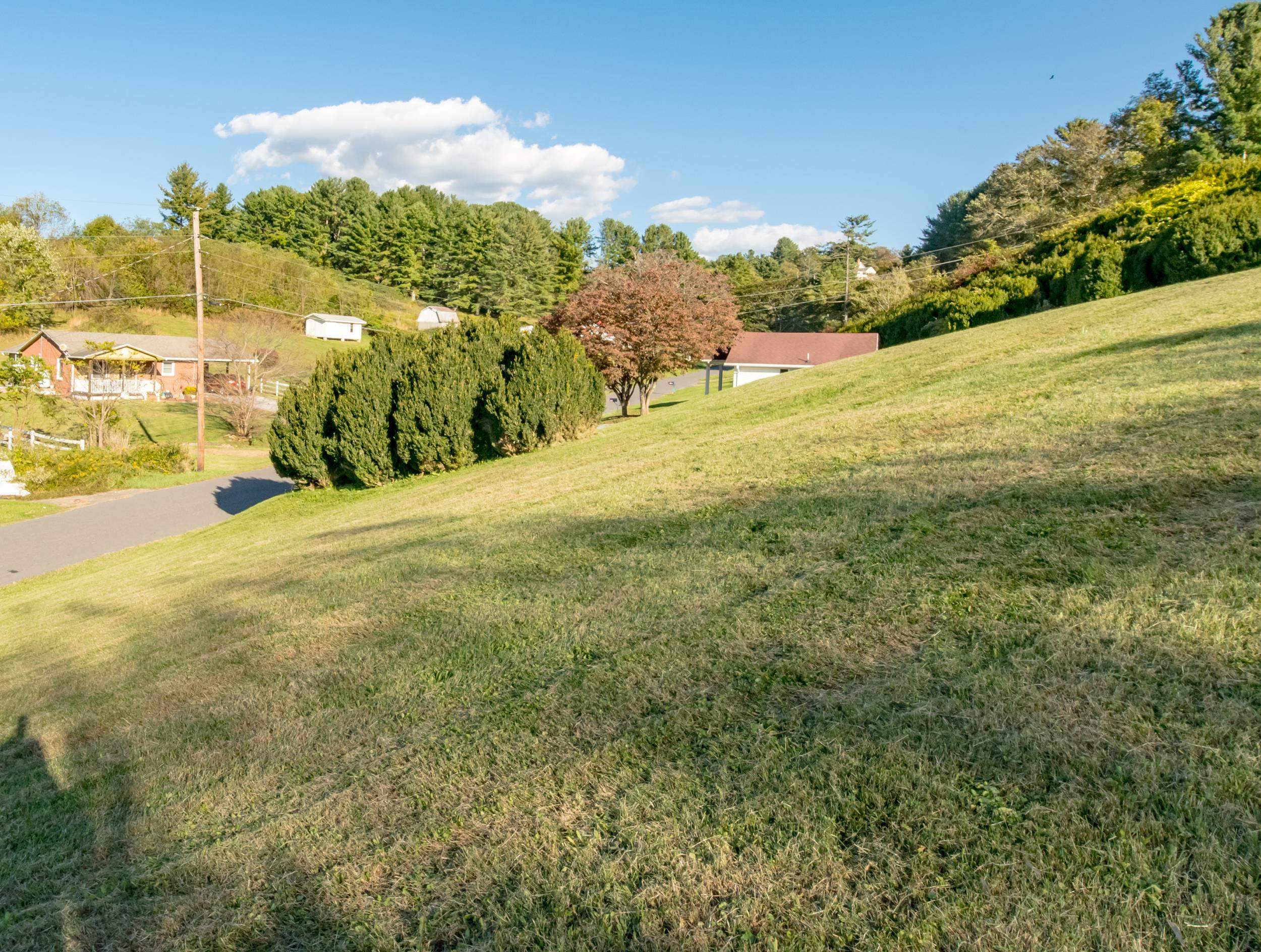 437 Armory Road Galax VA 24333