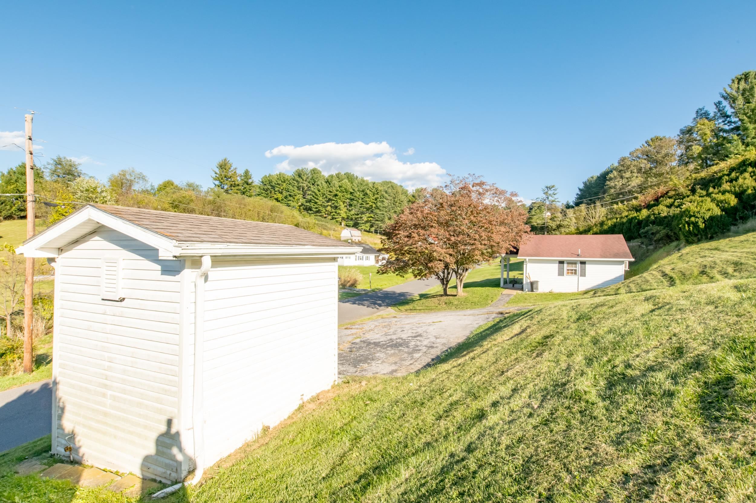 437 Armory Road Galax VA 24333