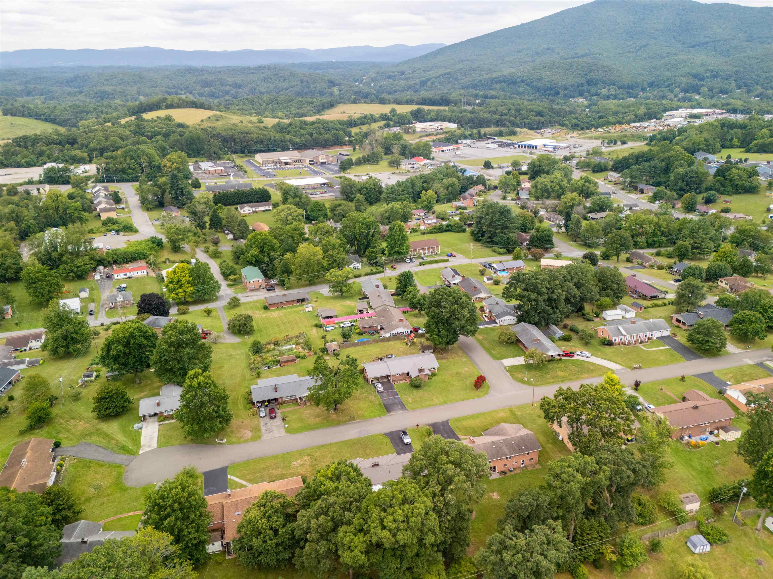 1600 Claremont Court Pulaski VA 24301