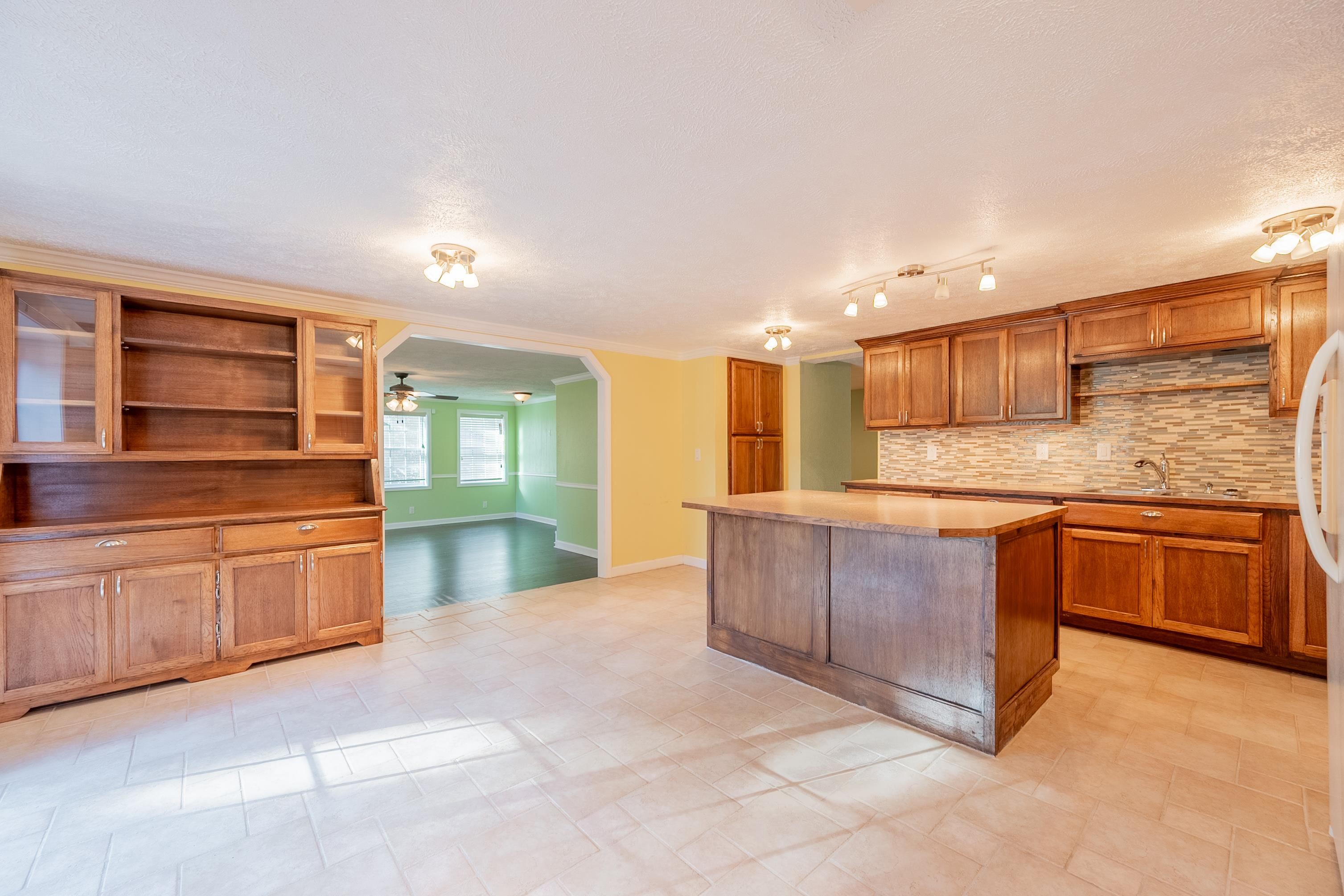 395 E Franklin Street Wytheville VA 24382