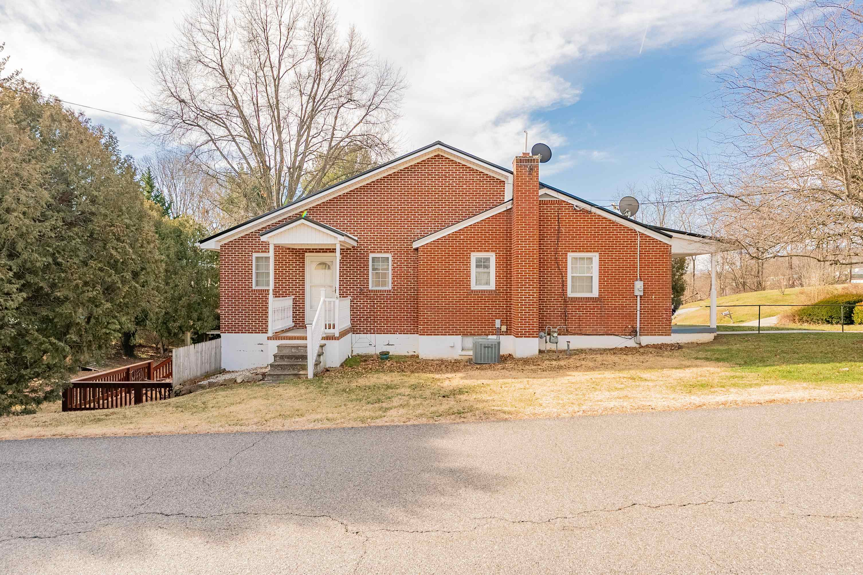 395 E Franklin Street Wytheville VA 24382