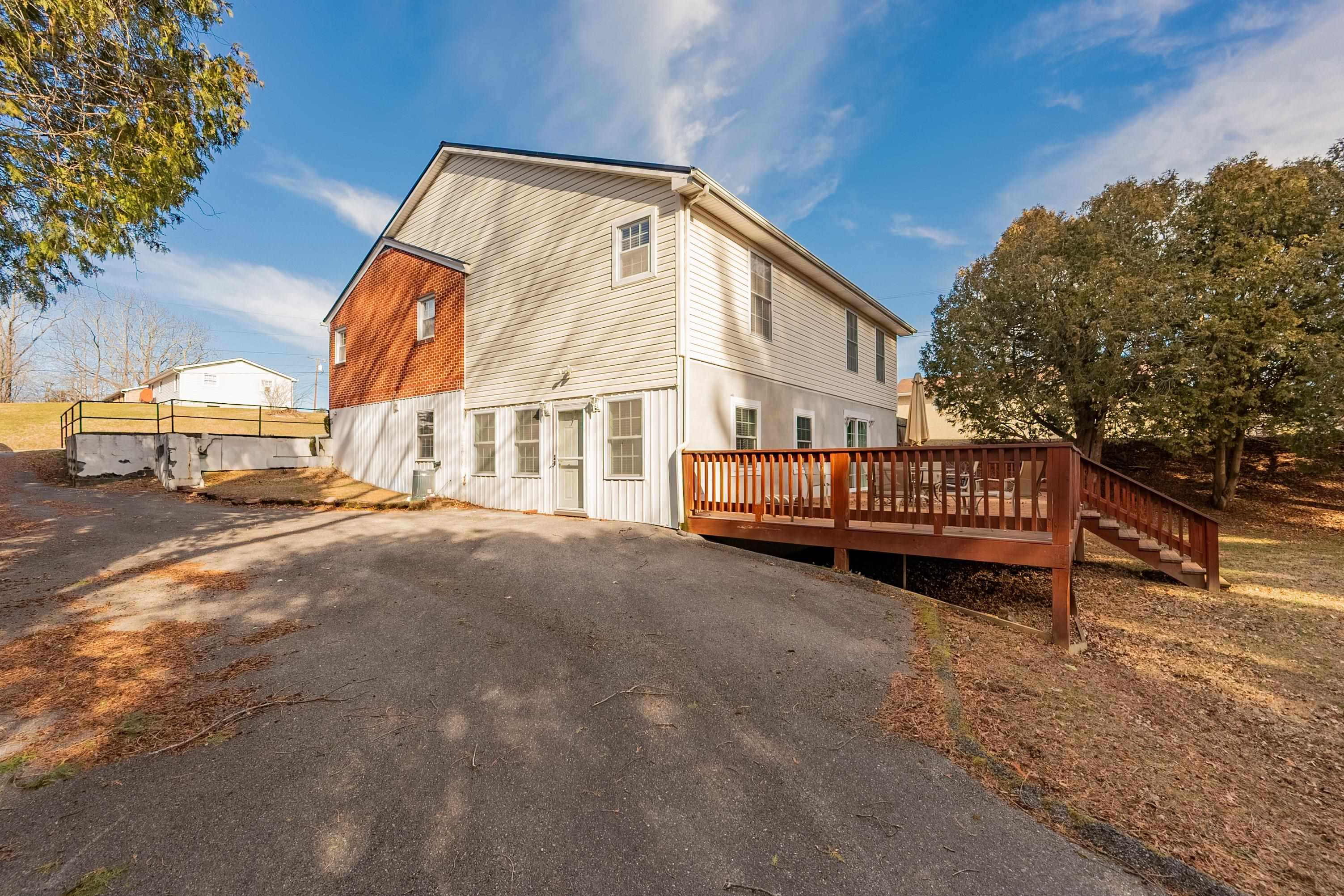 395 E Franklin Street Wytheville VA 24382