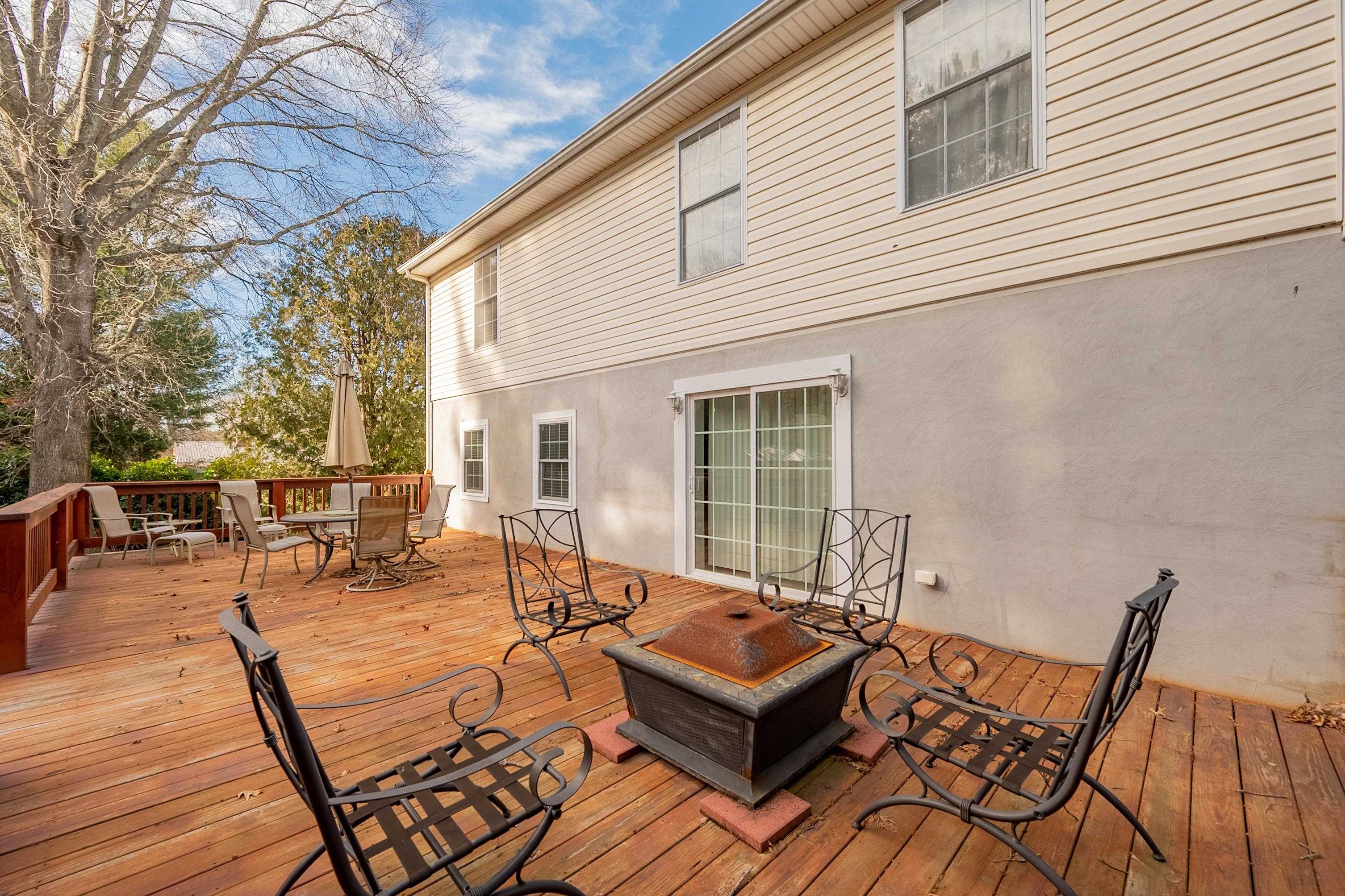 395 E Franklin Street Wytheville VA 24382