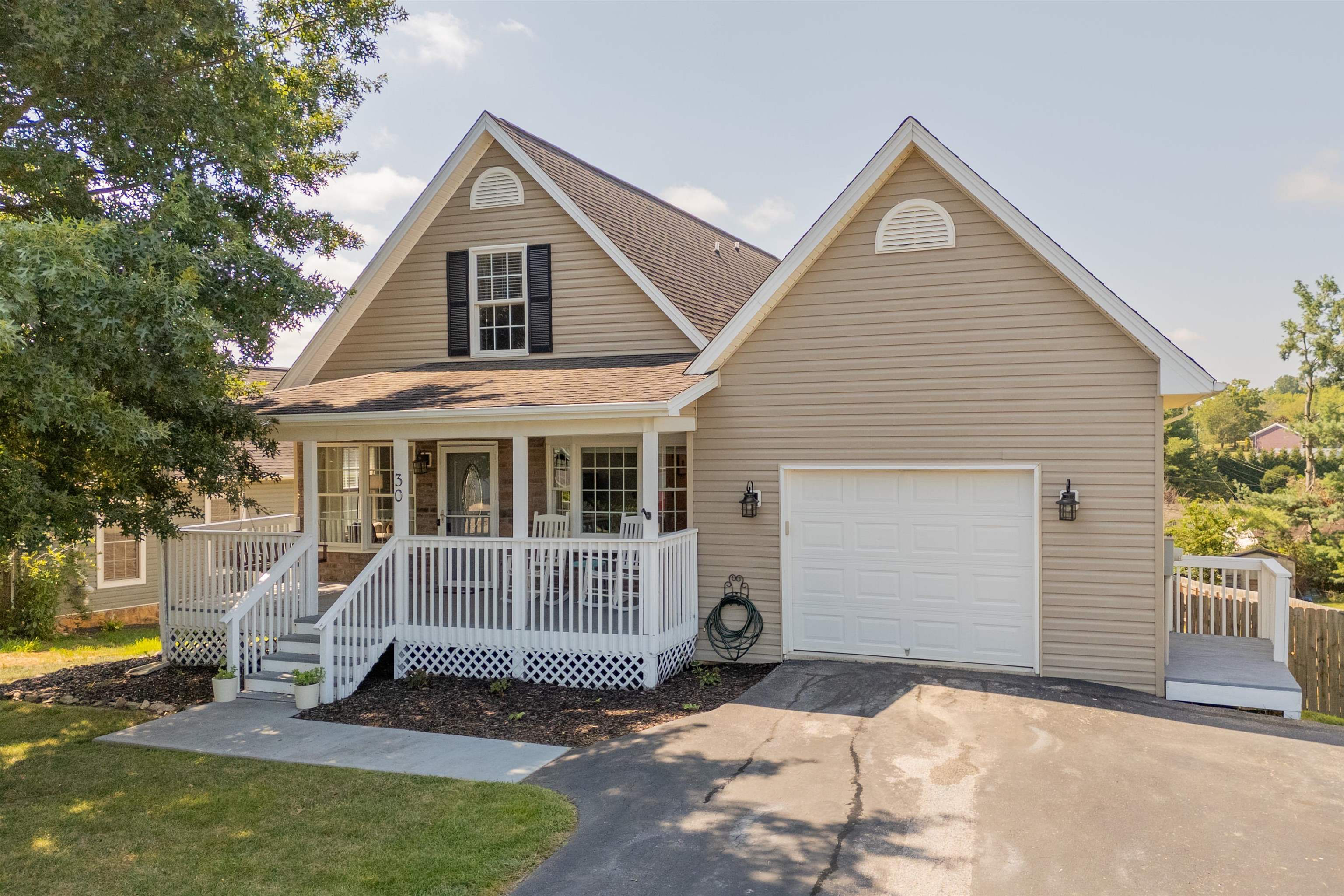 Christiansburg VA, 30 Copper Beech Court