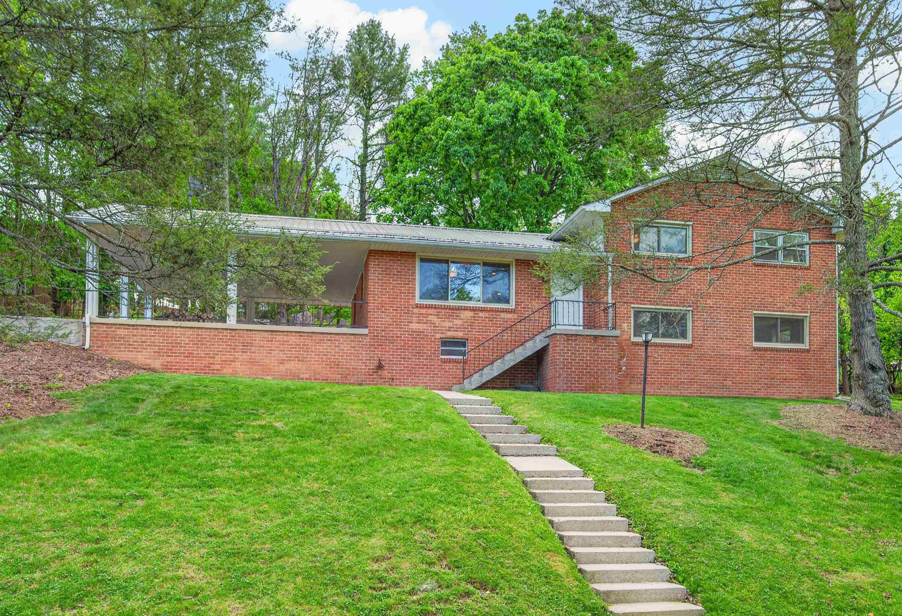 104 Haven Drive Radford VA 24141