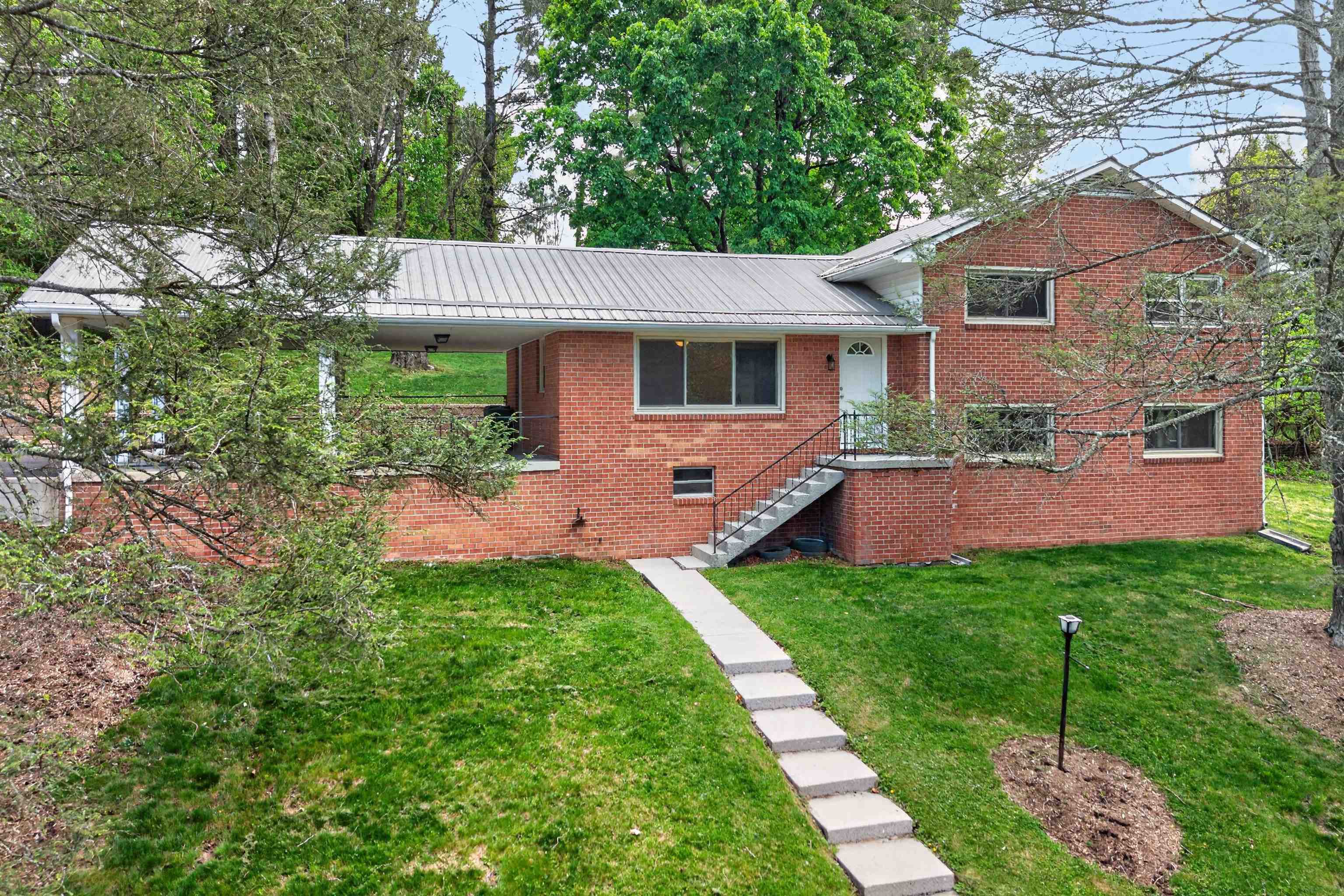 104 Haven Drive Radford VA 24141