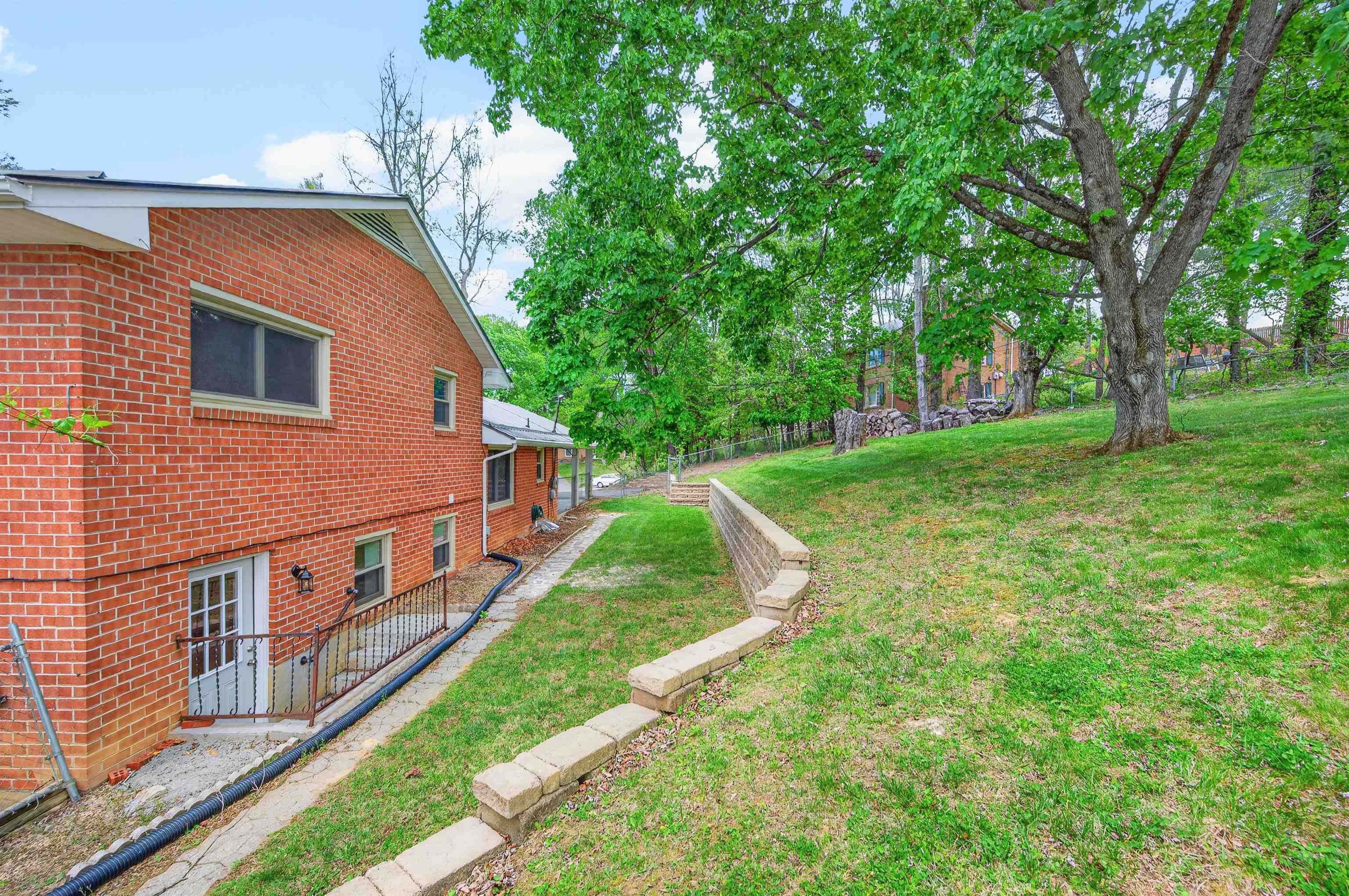 104 Haven Drive Radford VA 24141