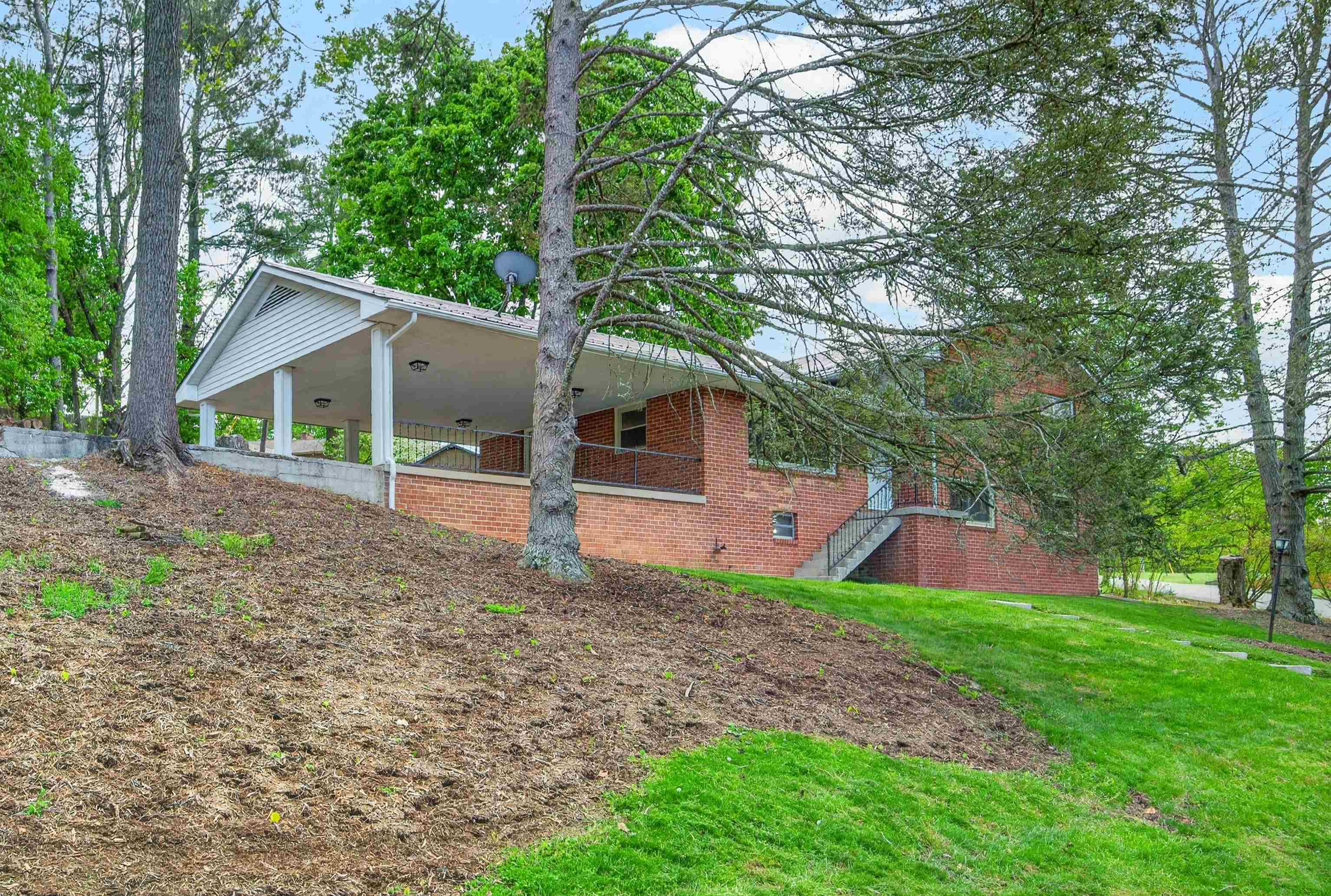 104 Haven Drive Radford VA 24141