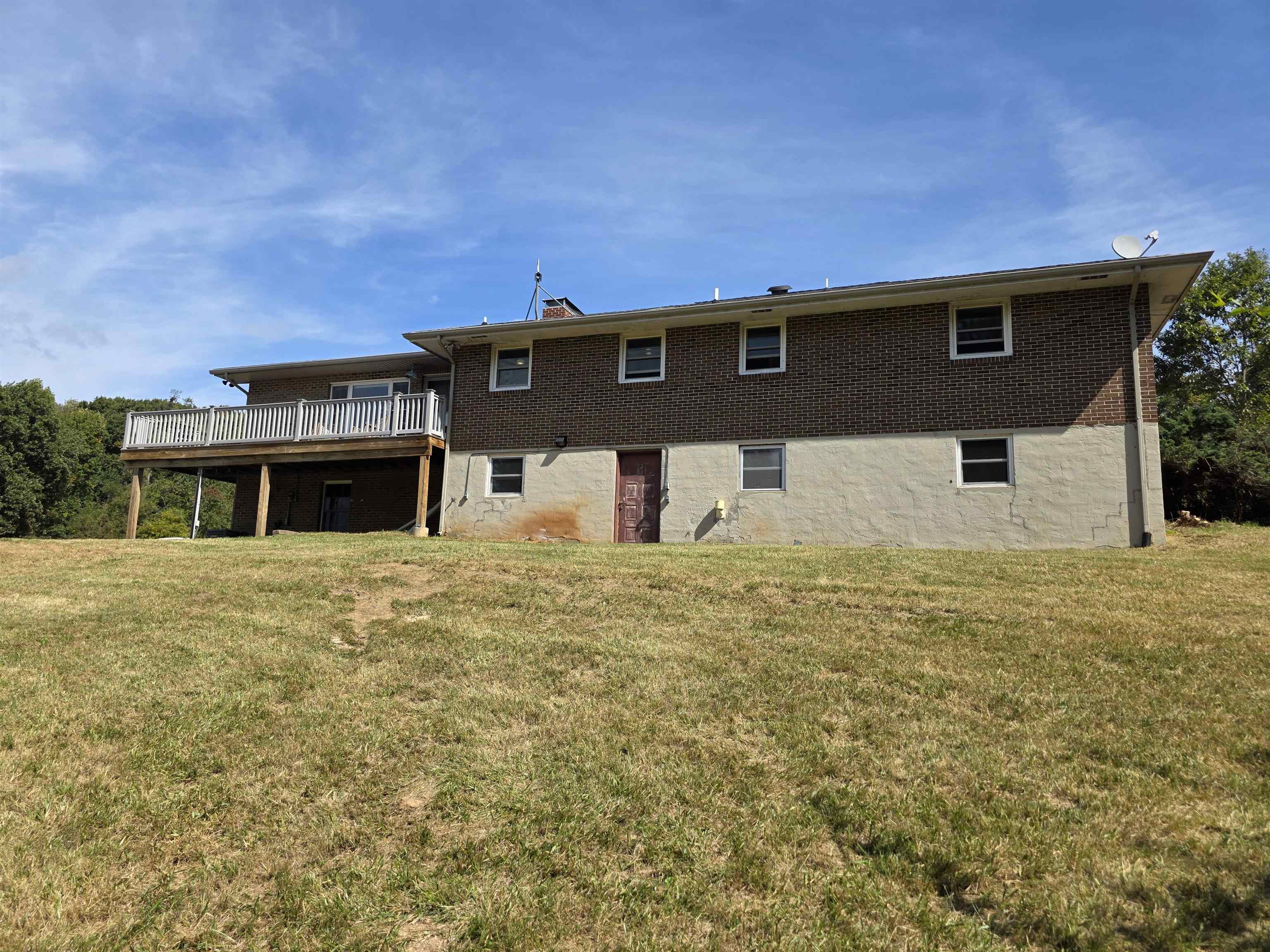 218 Ridge Road Check VA 24072