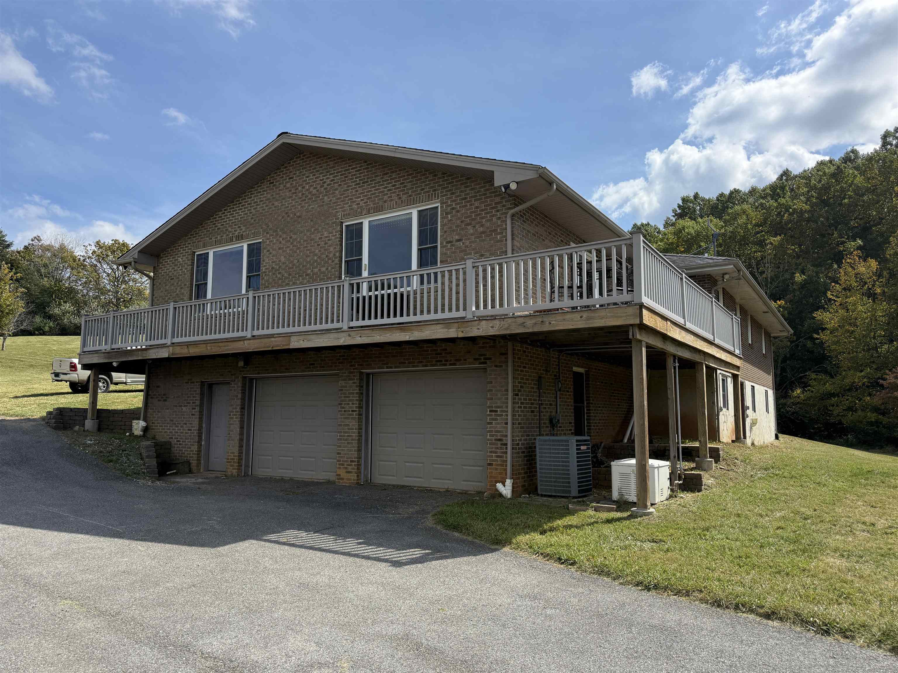 218 Ridge Road Check VA 24072