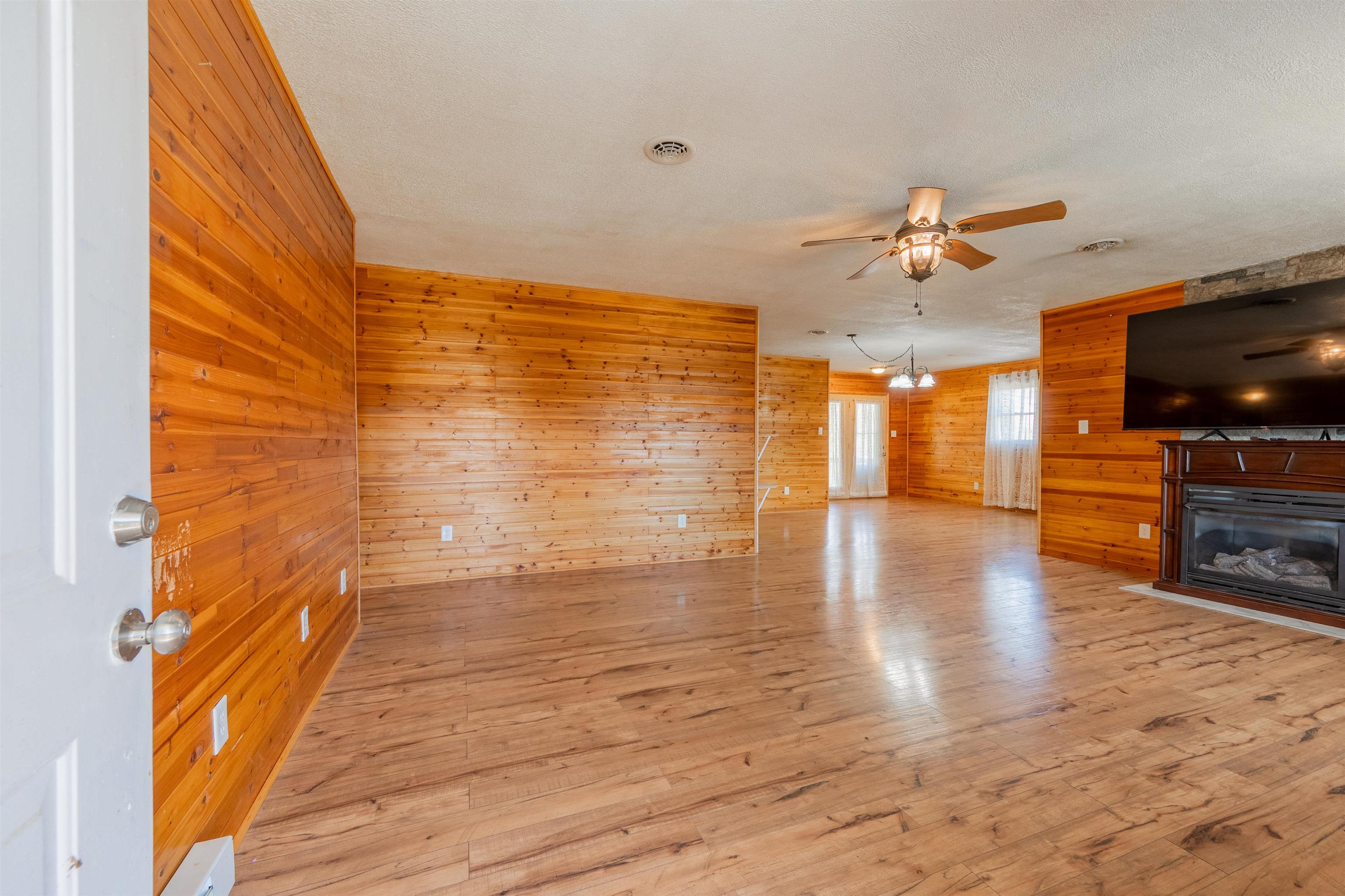 906 Cinnamon Run Wytheville VA 24382