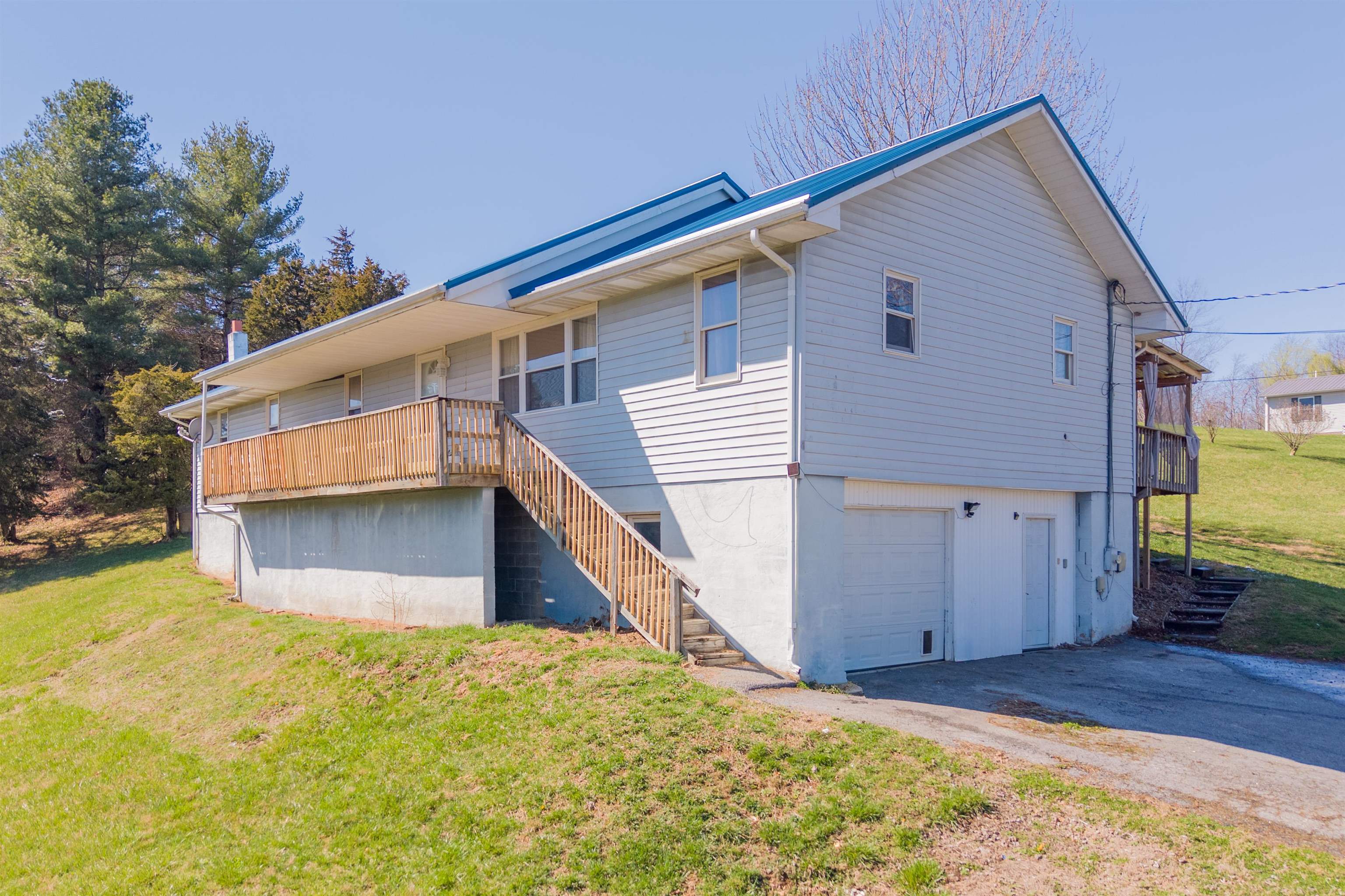 906 Cinnamon Run Wytheville VA 24382