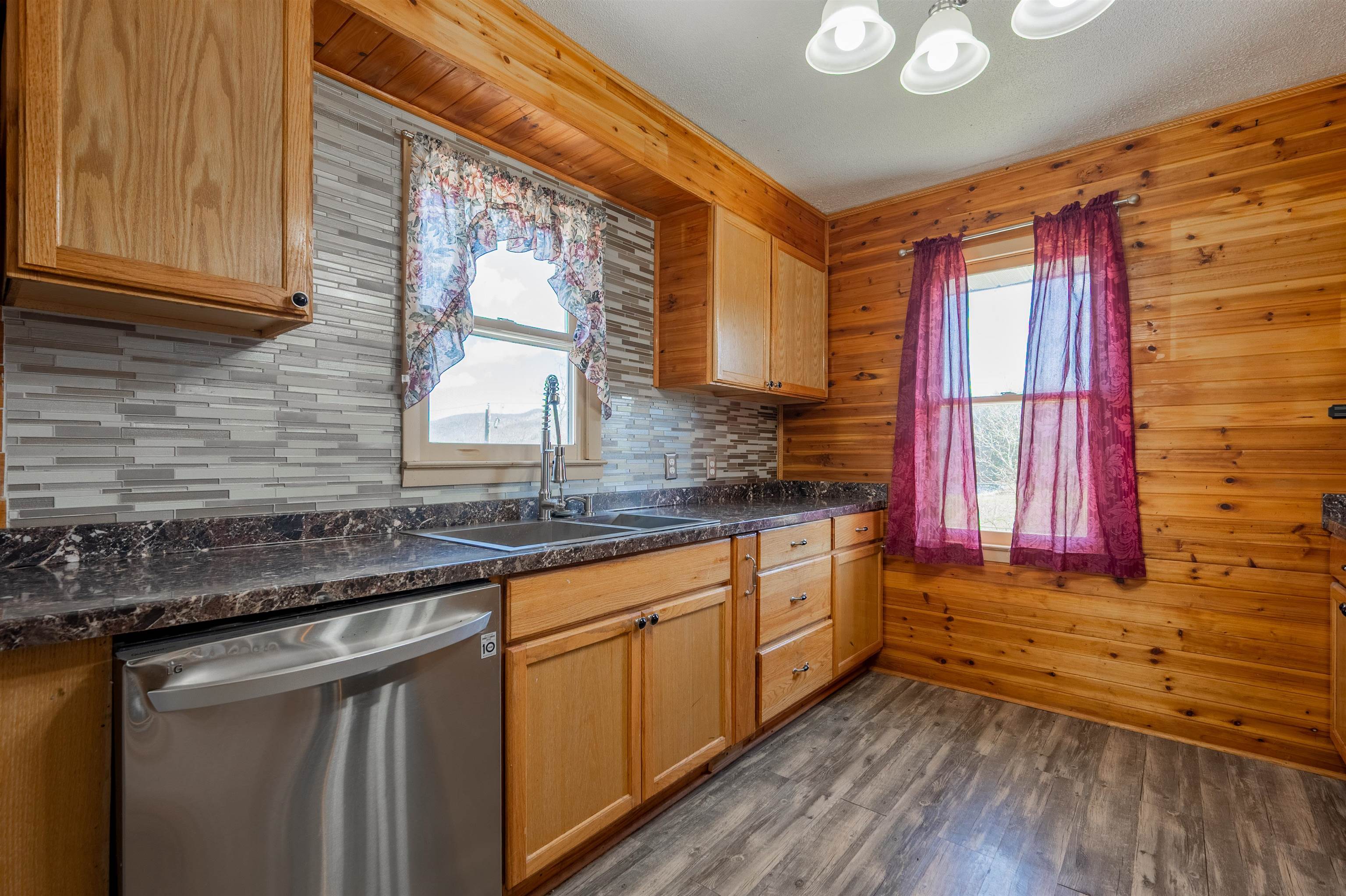906 Cinnamon Run Wytheville VA 24382