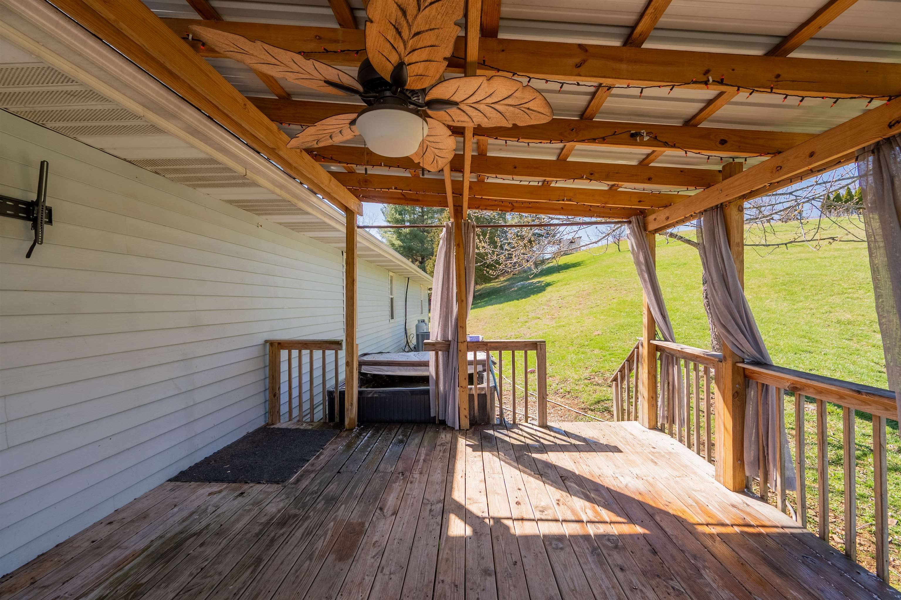 906 Cinnamon Run Wytheville VA 24382