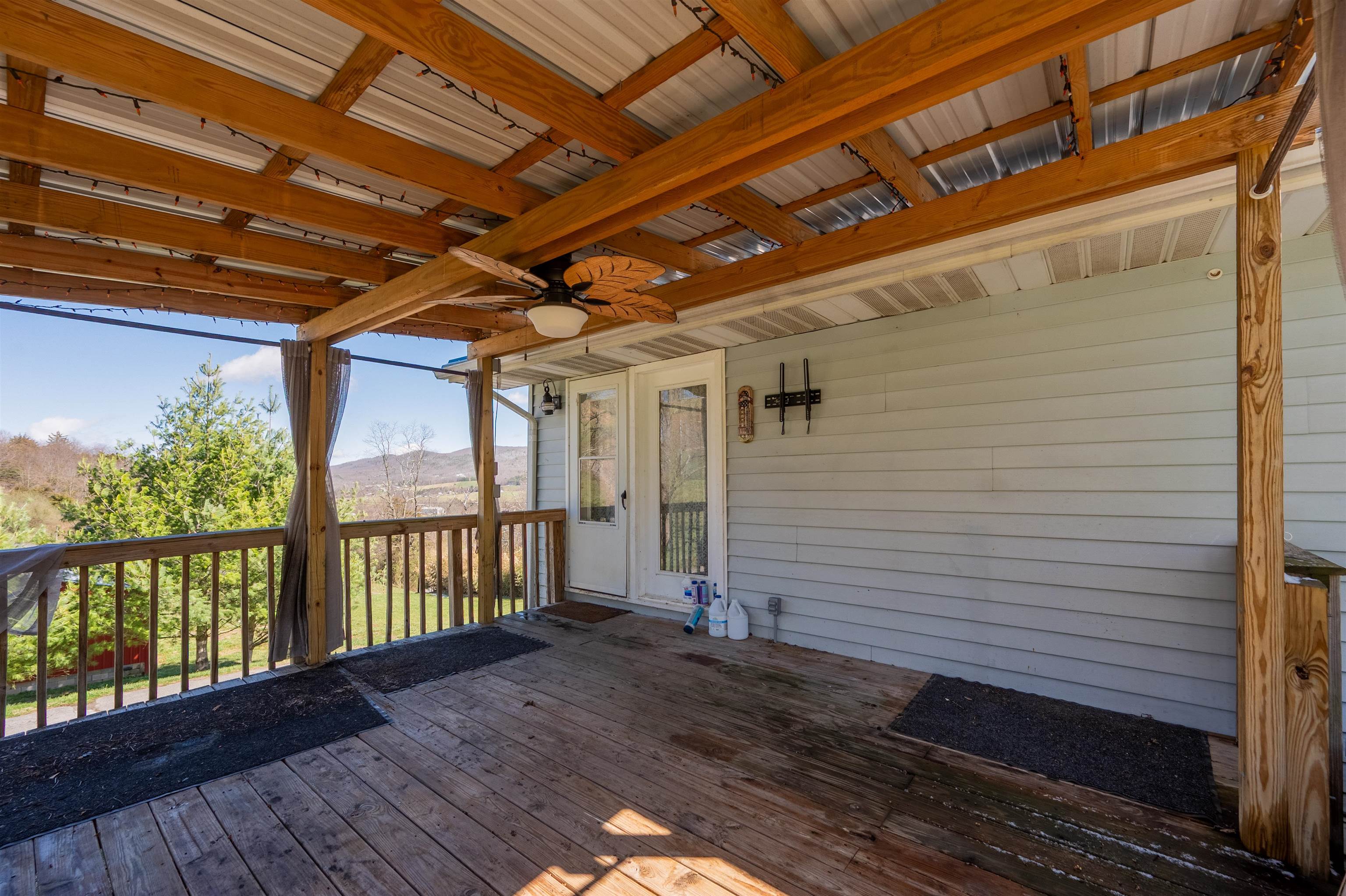 906 Cinnamon Run Wytheville VA 24382