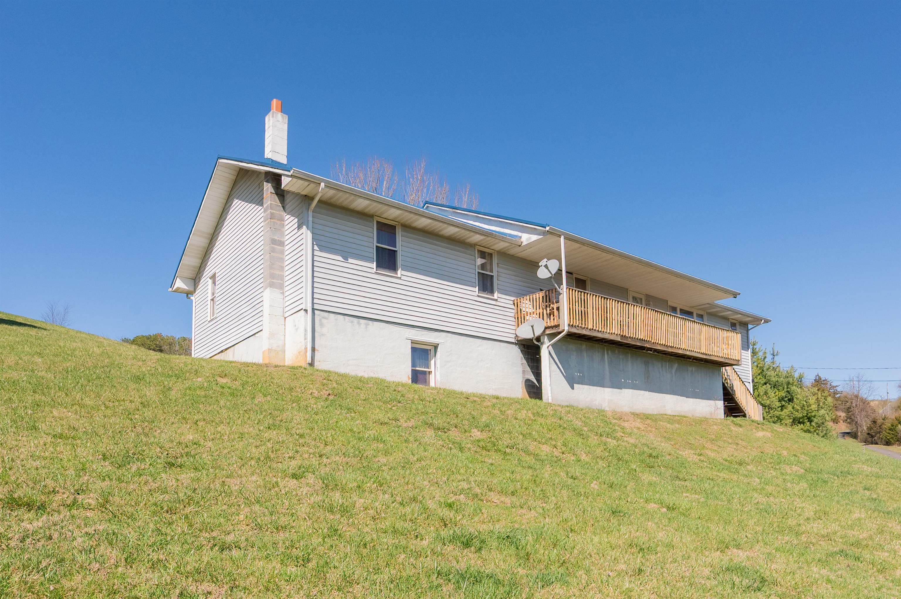 906 Cinnamon Run Wytheville VA 24382
