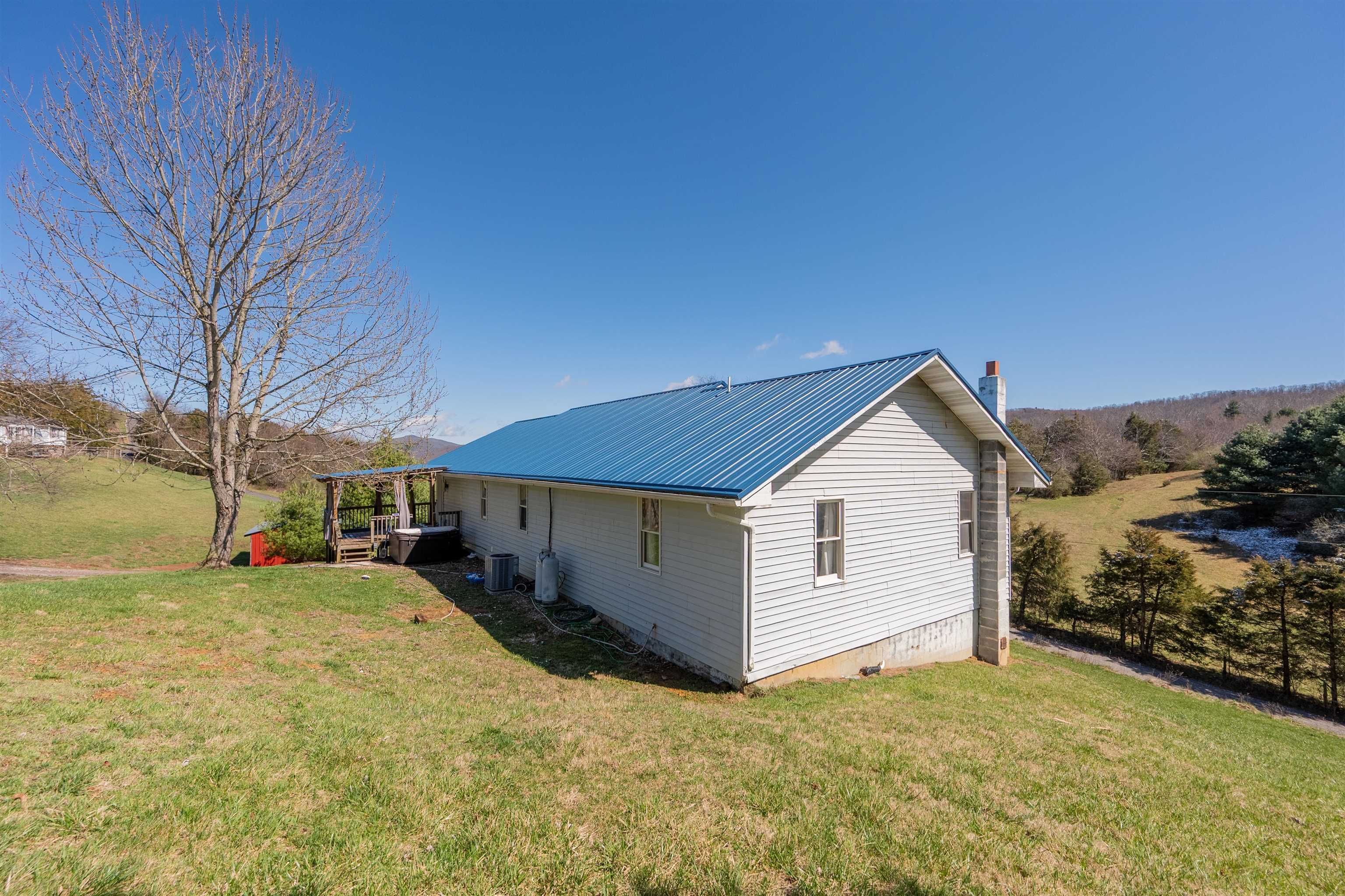 906 Cinnamon Run Wytheville VA 24382