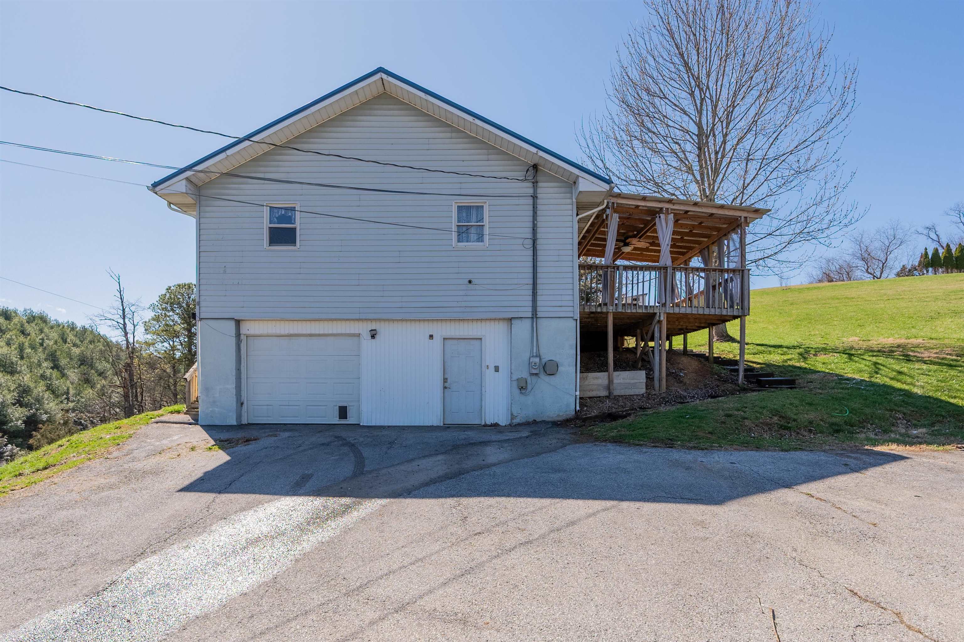 906 Cinnamon Run Wytheville VA 24382