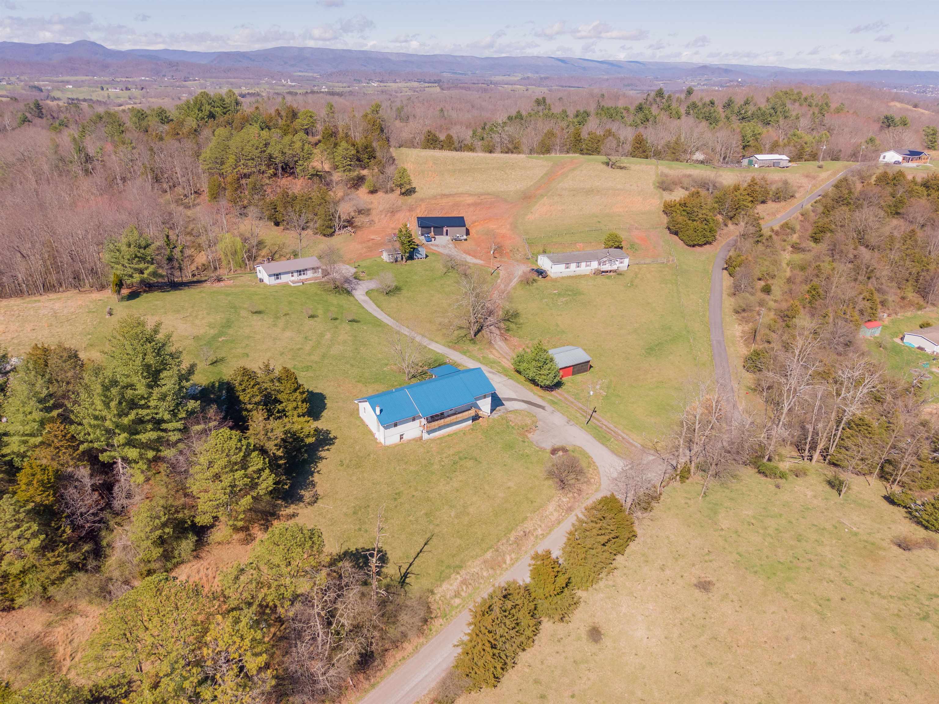 906 Cinnamon Run Wytheville VA 24382
