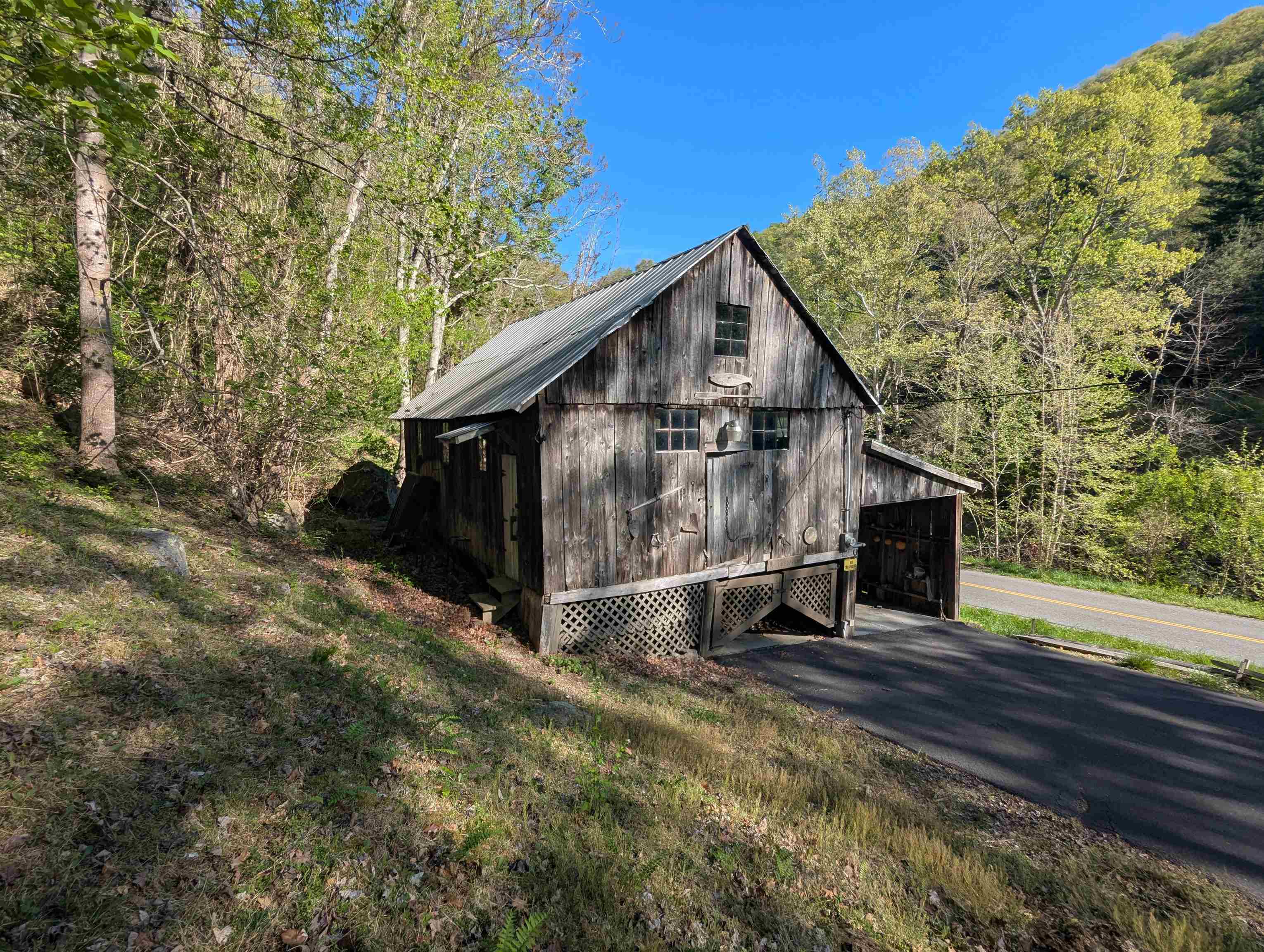 2806 Shawsville Pike NE Shawsville VA 24162