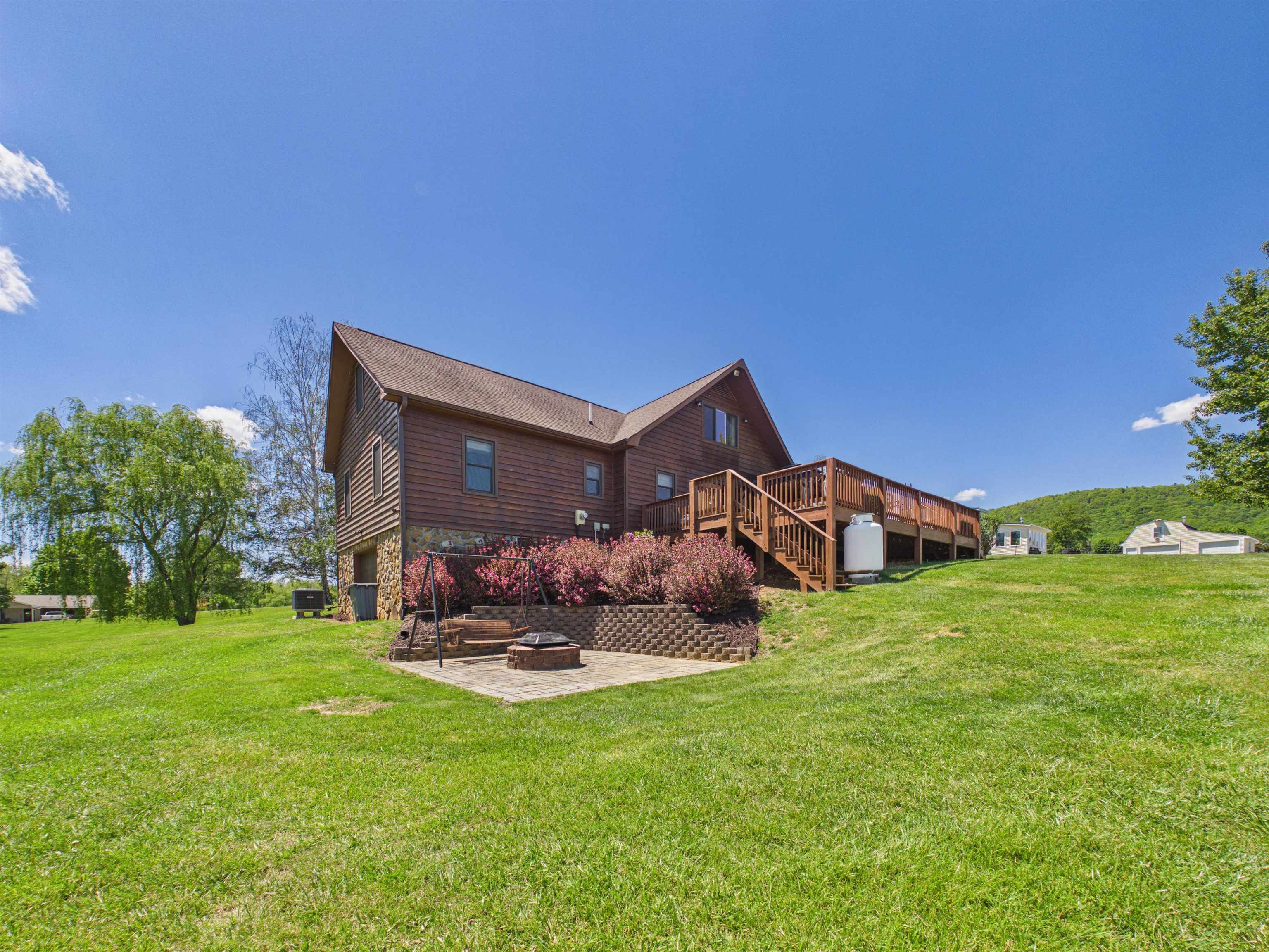 248 Mcgavock Lane Max Meadows VA 24360