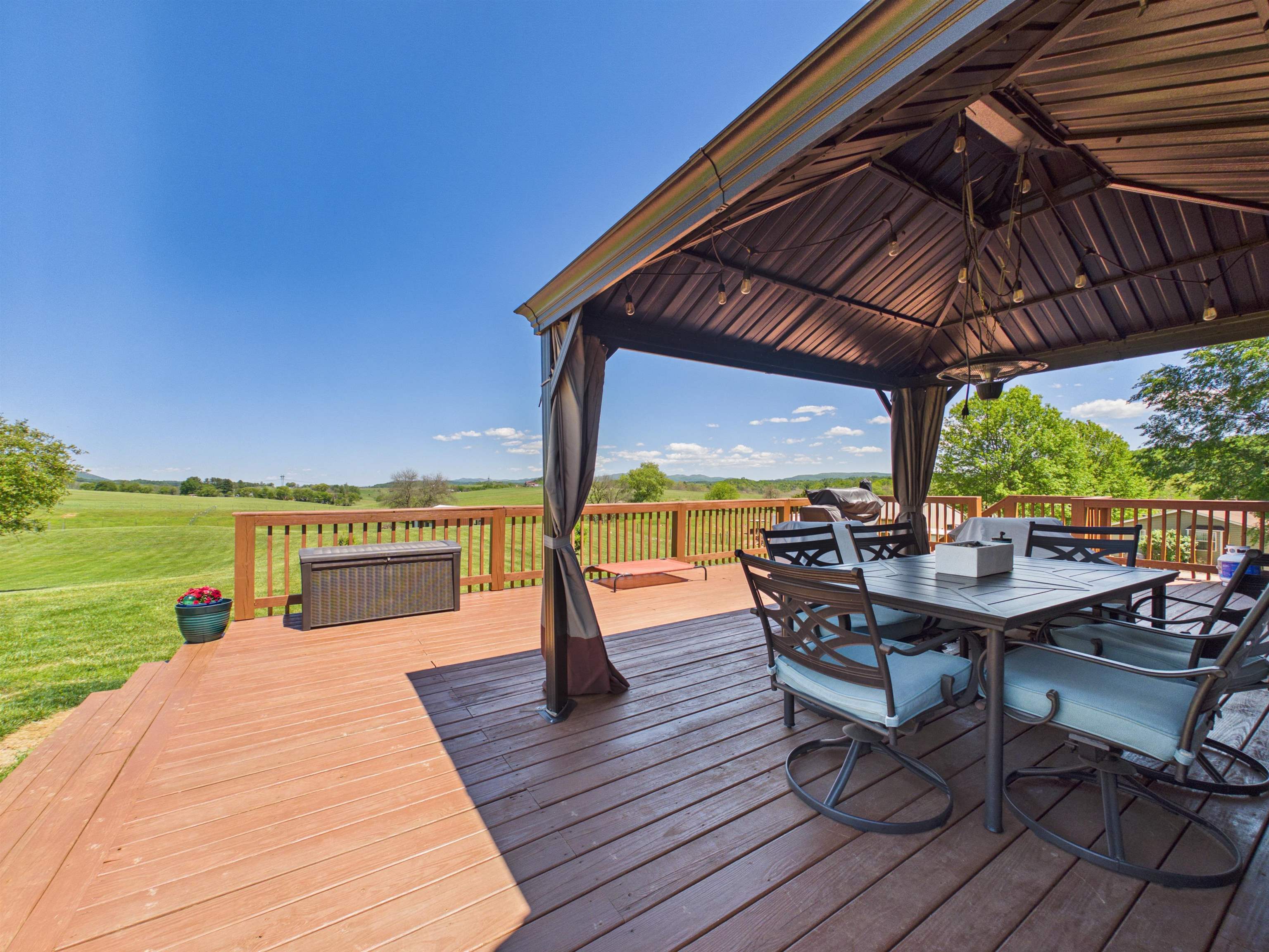 248 Mcgavock Lane Max Meadows VA 24360