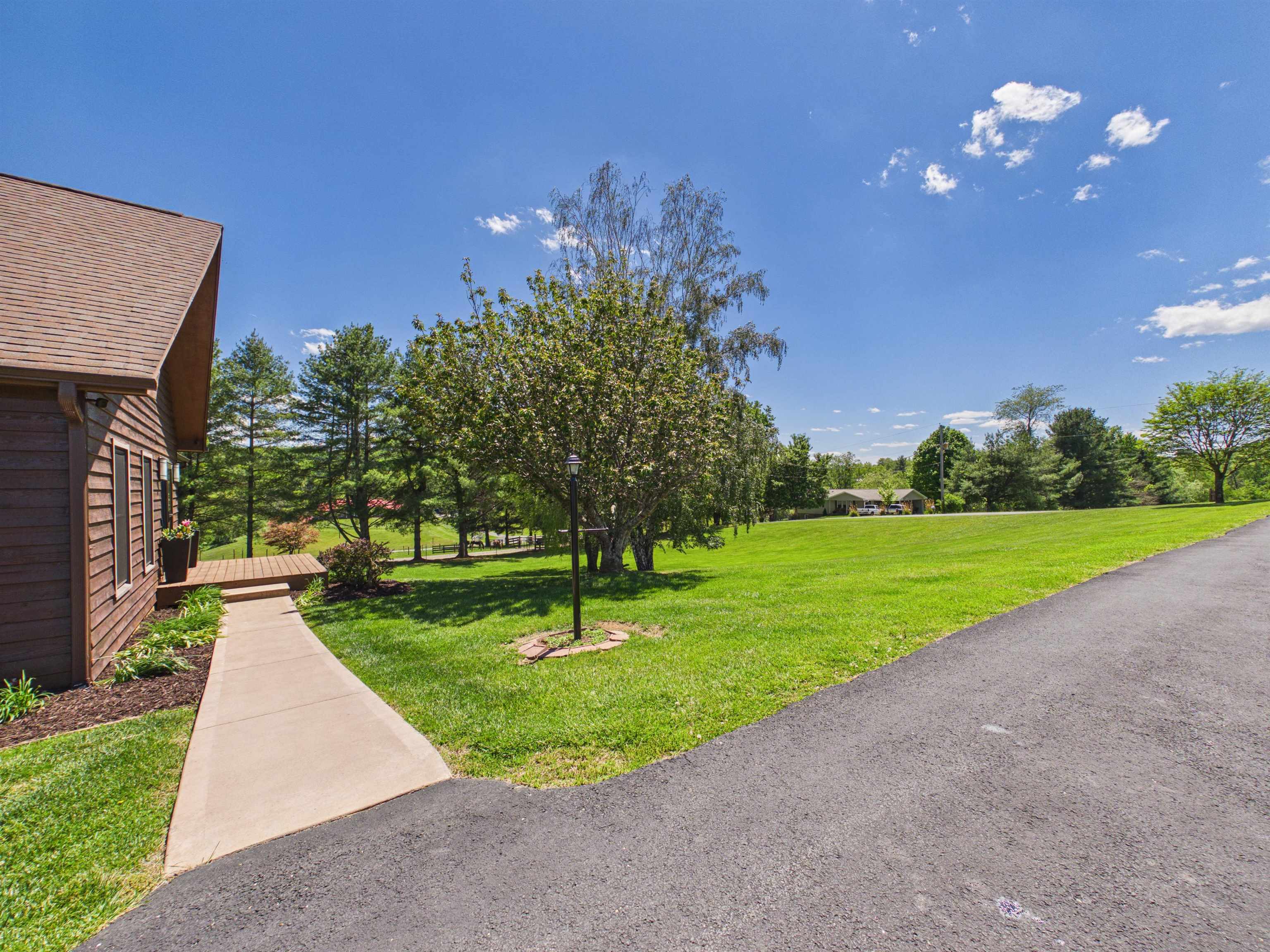 248 Mcgavock Lane Max Meadows VA 24360