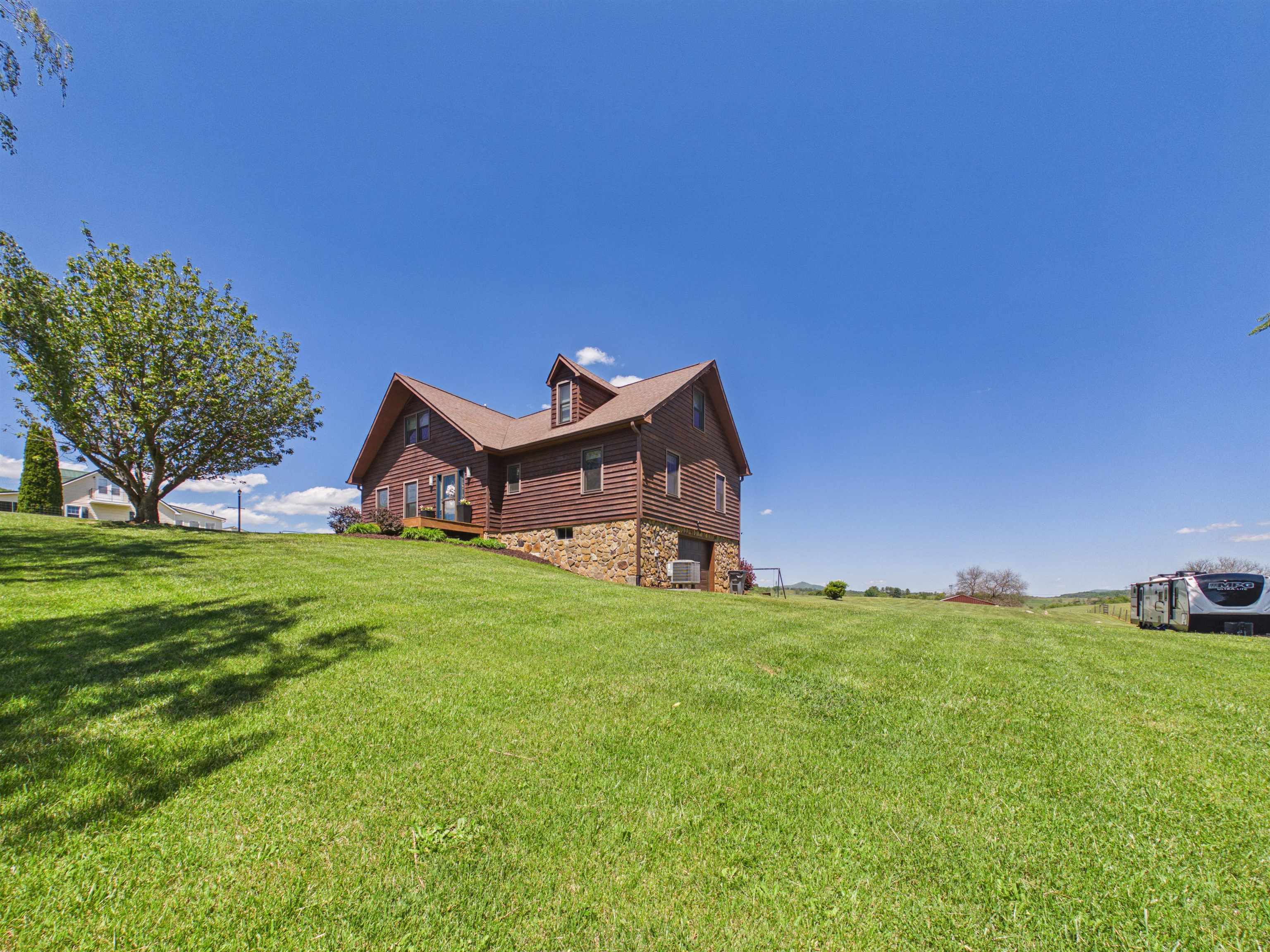 248 Mcgavock Lane Max Meadows VA 24360