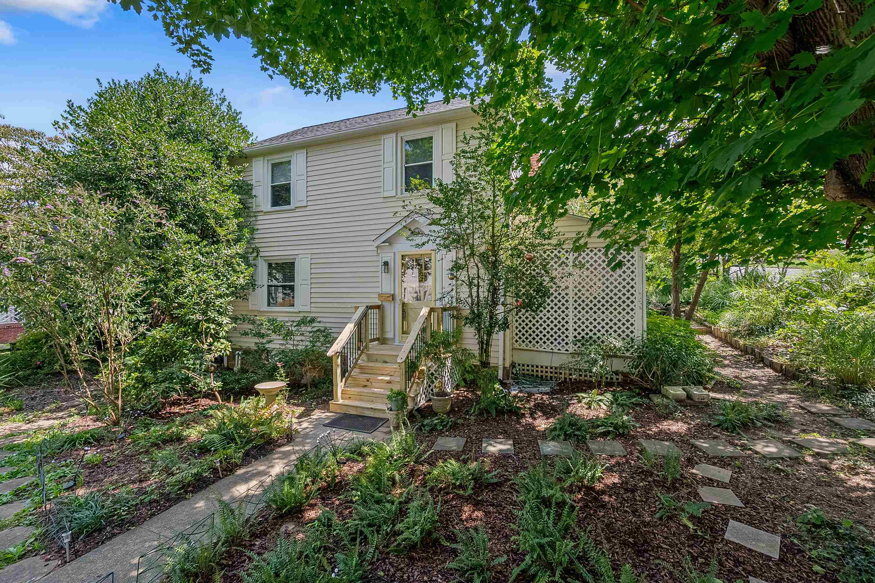 206 Macarthur Avenue Radford VA 24141