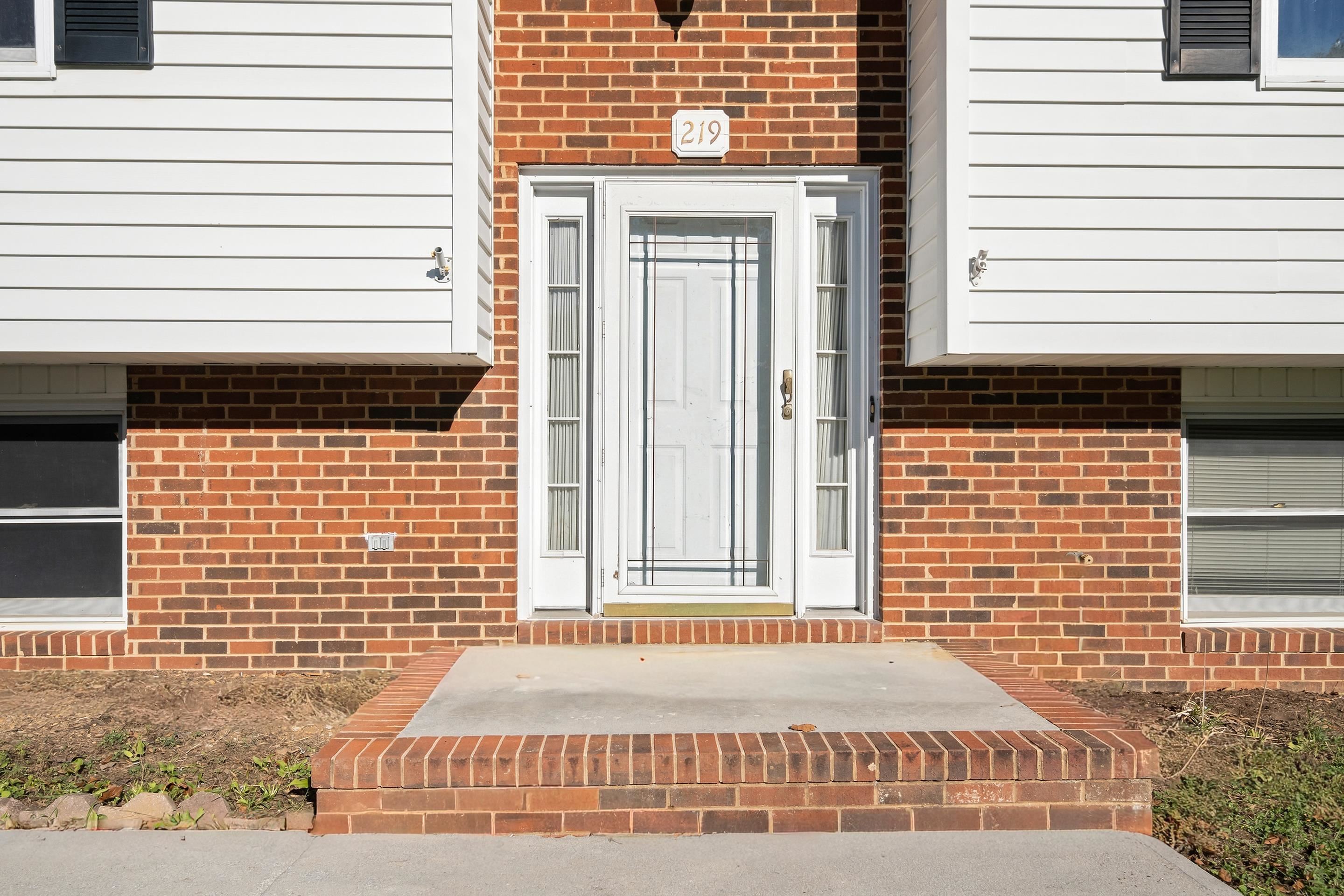 219 Smith Street Pembroke VA 24136