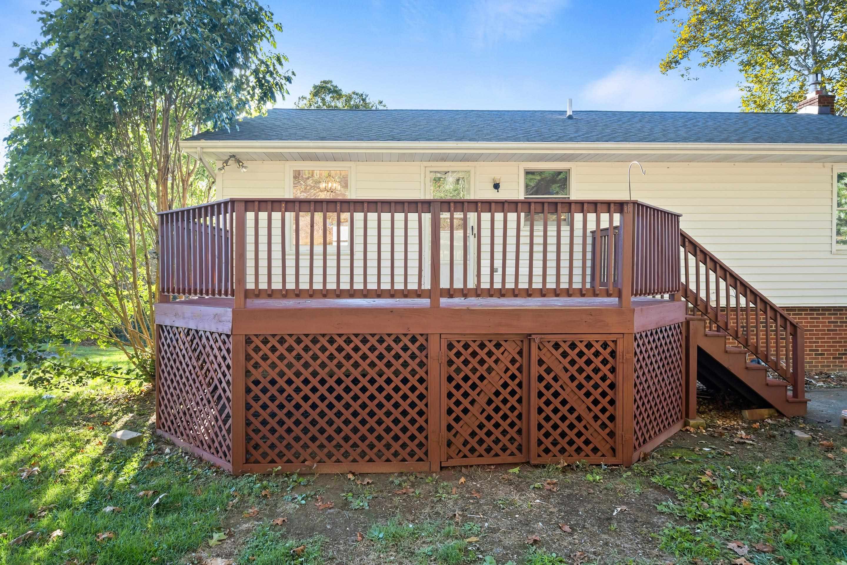 219 Smith Street Pembroke VA 24136