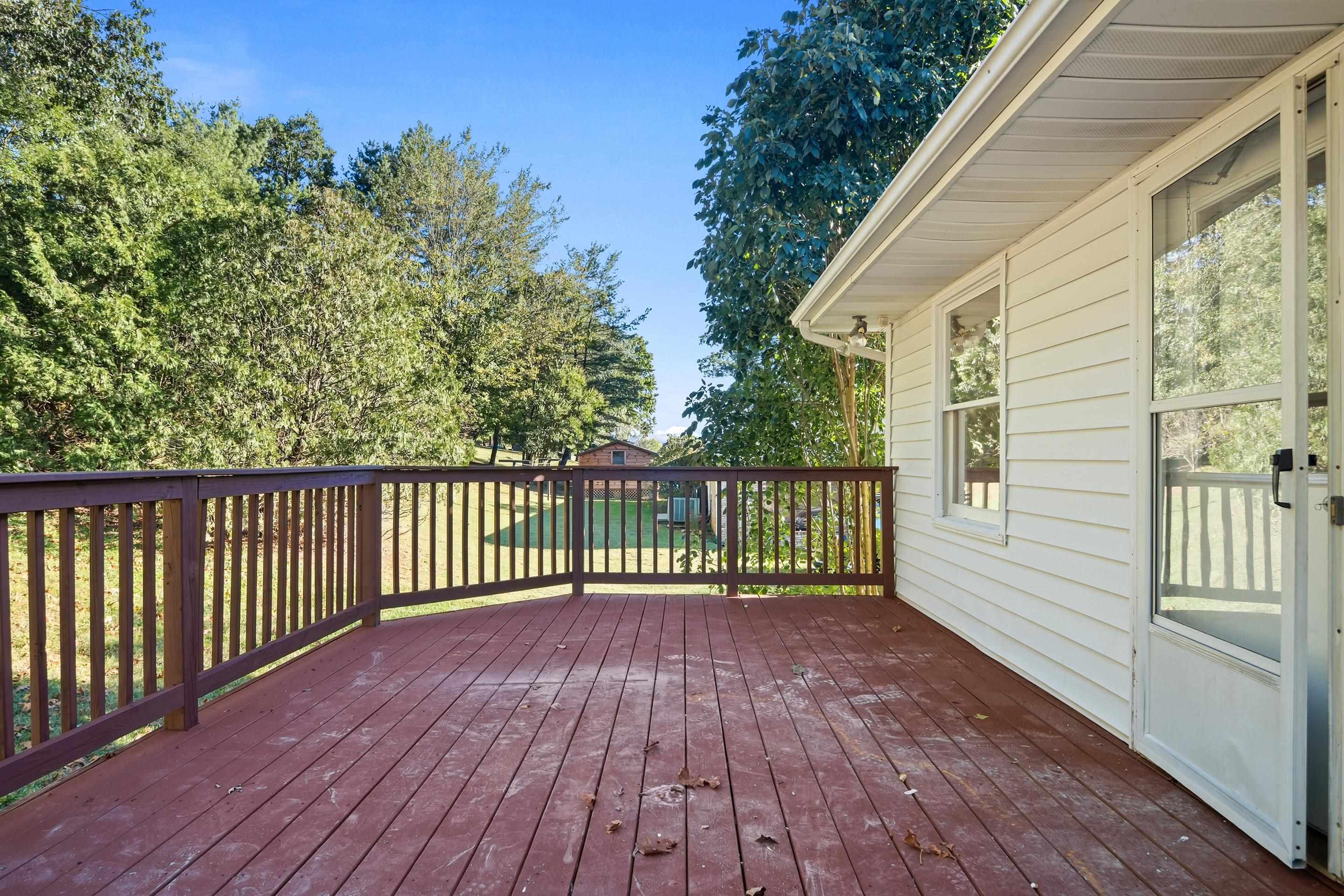 219 Smith Street Pembroke VA 24136