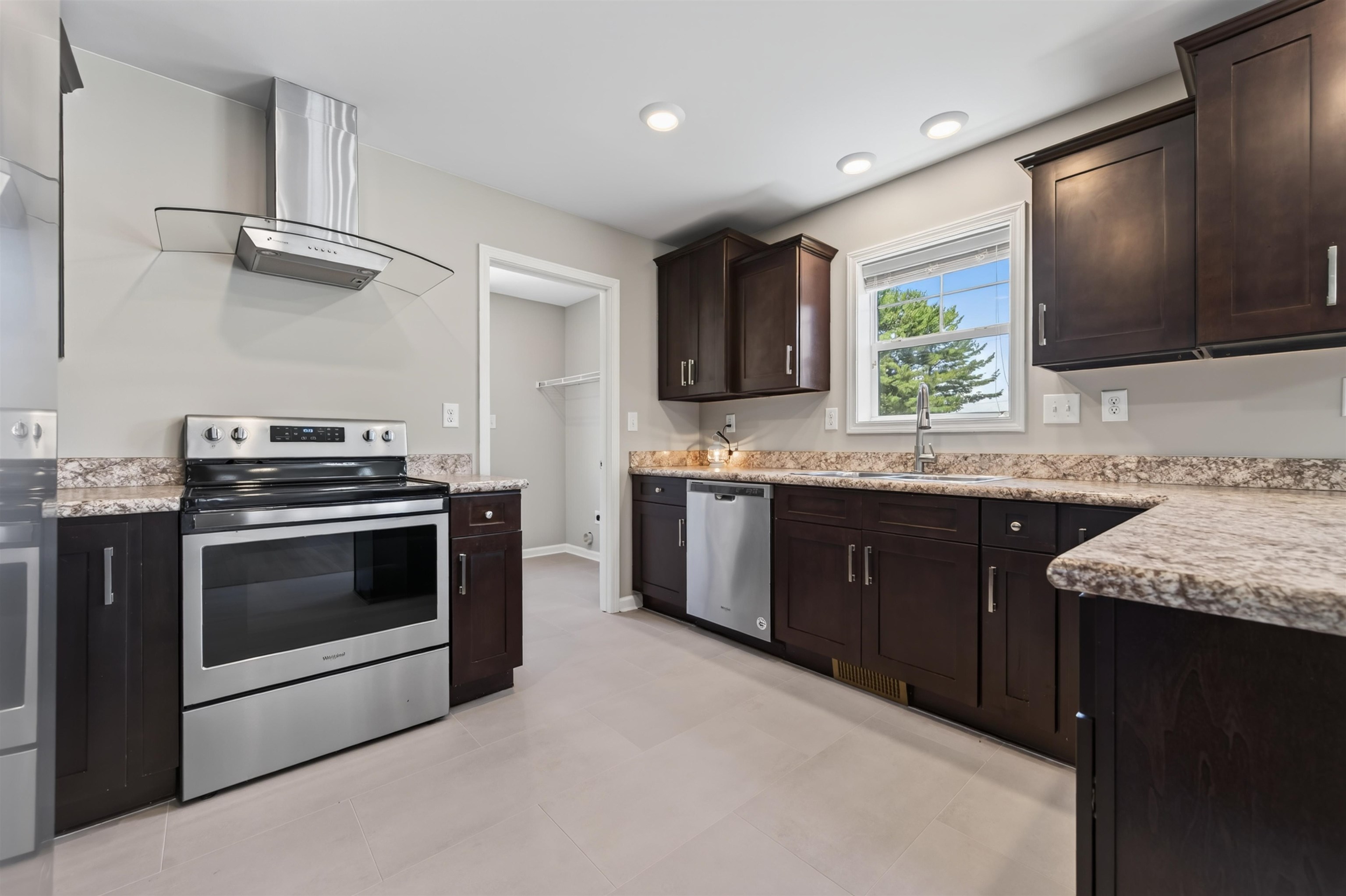 1395 Ridge Street W Wytheville VA 24382