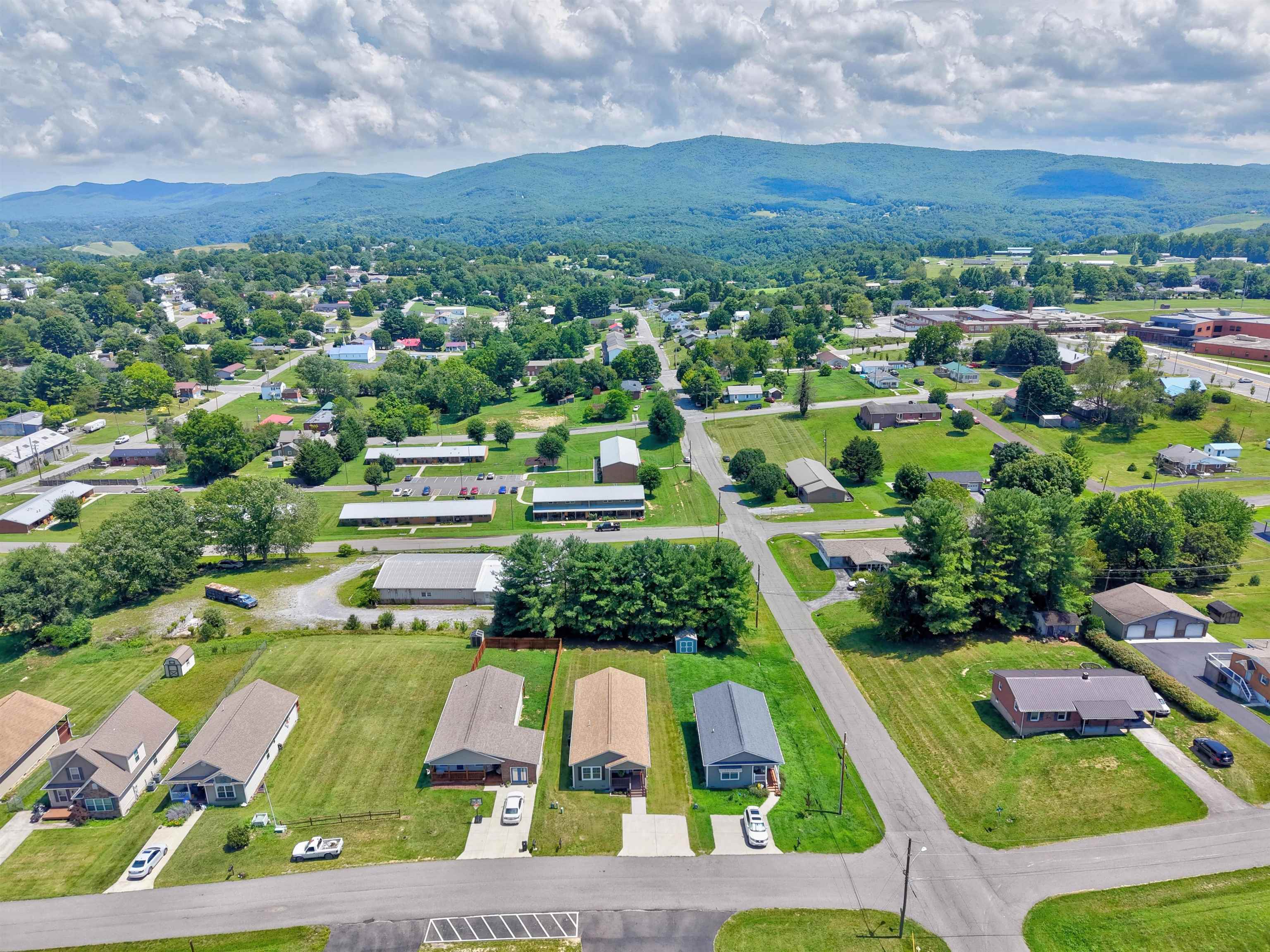 1395 Ridge Street W Wytheville VA 24382