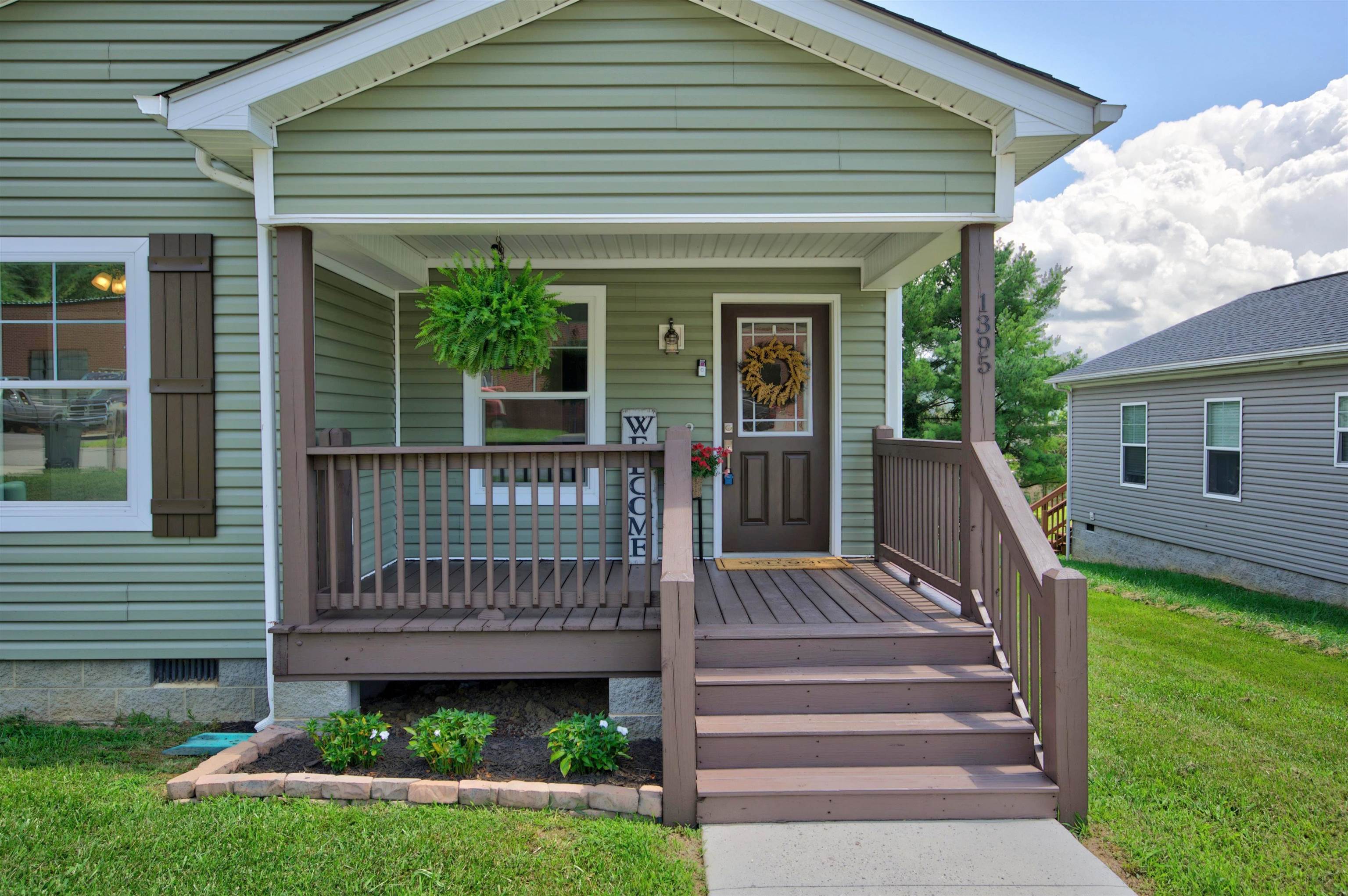 1395 Ridge Street W Wytheville VA 24382
