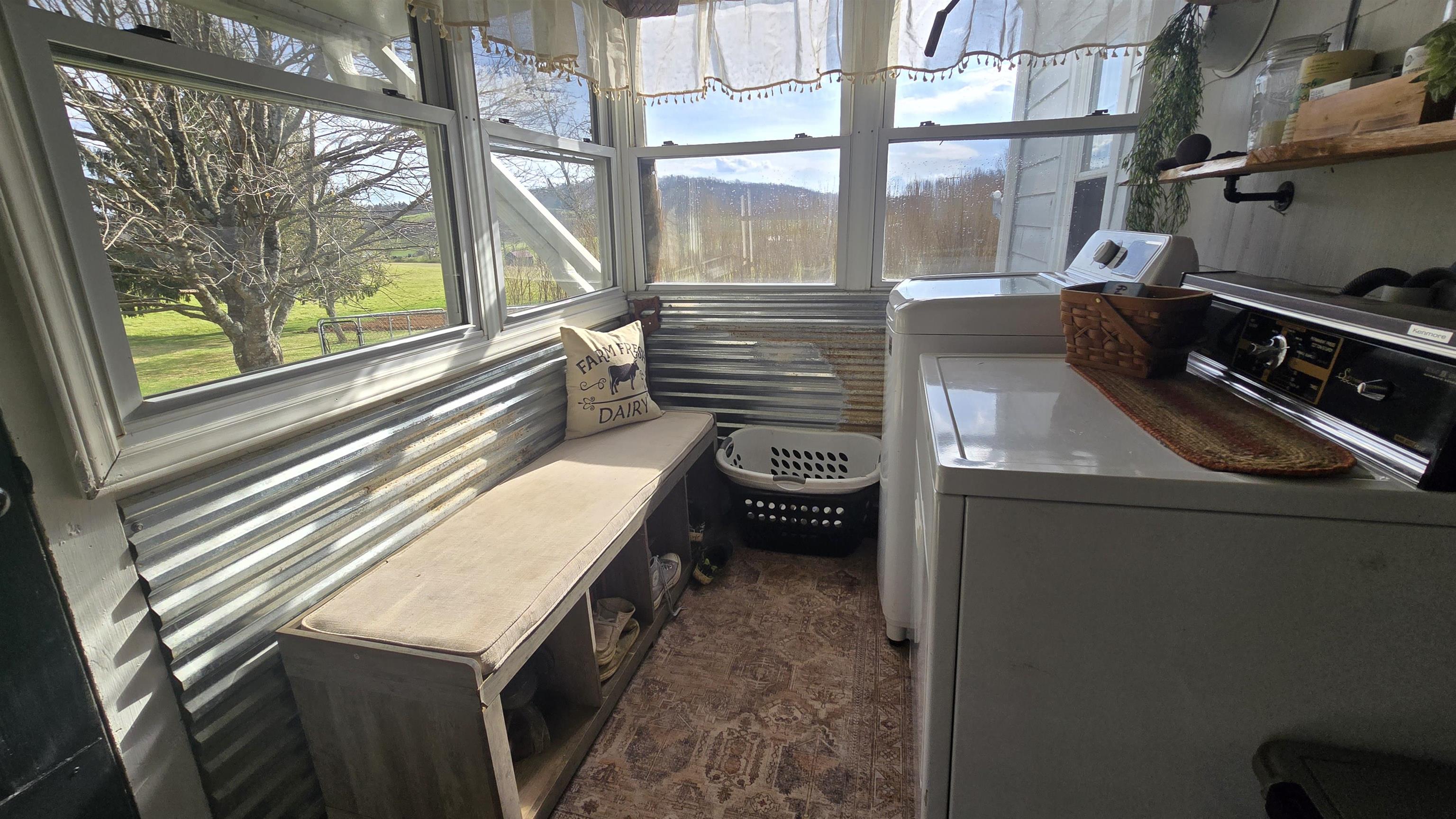 2021 Coles Knob Road NE Check VA 24072