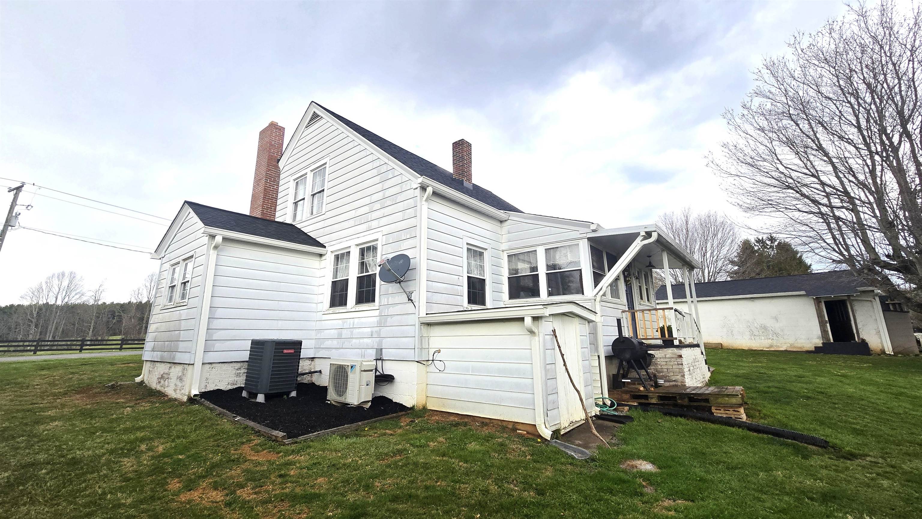 2021 Coles Knob Road NE Check VA 24072